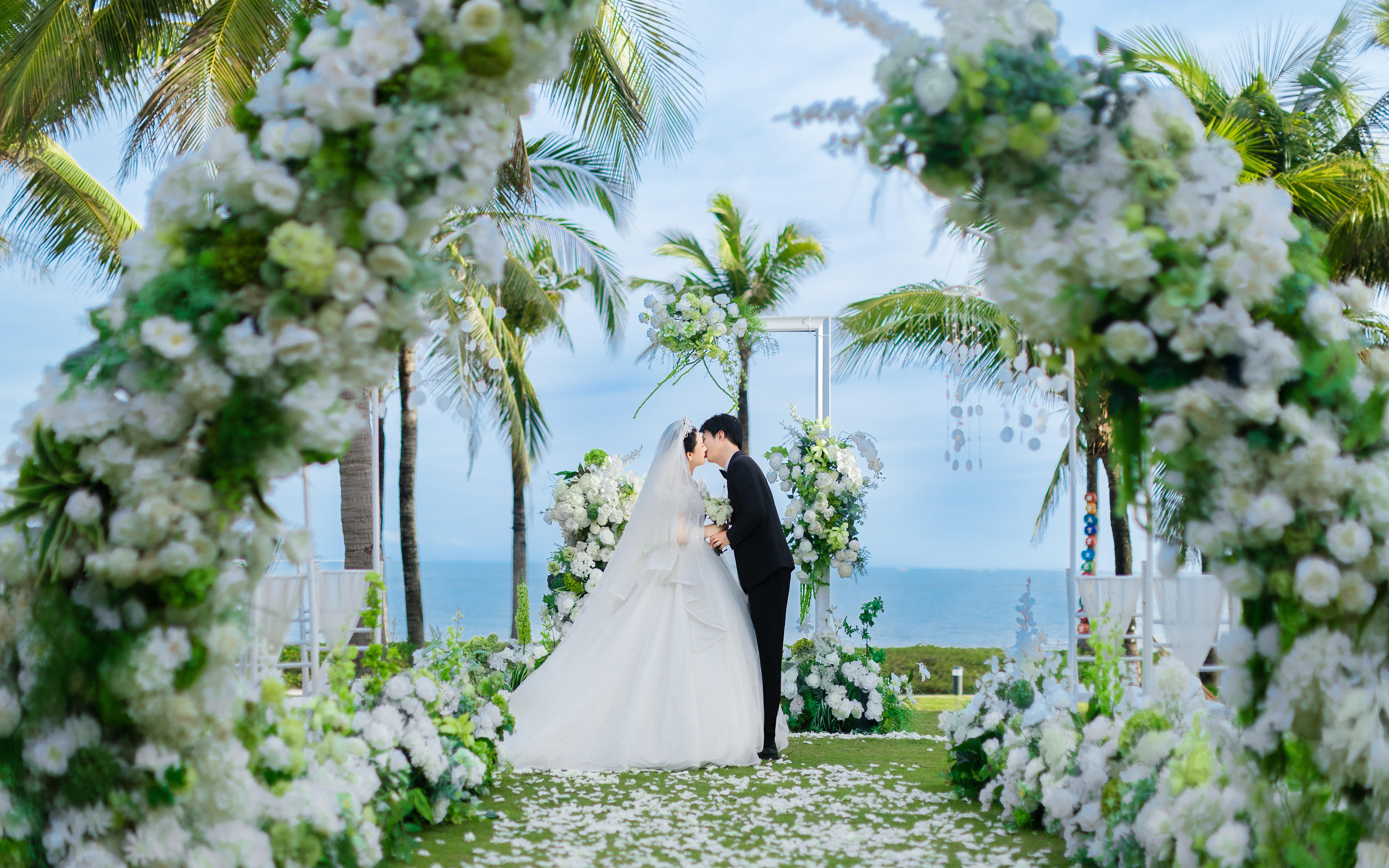 天丽湾凯悦酒店草坪婚礼