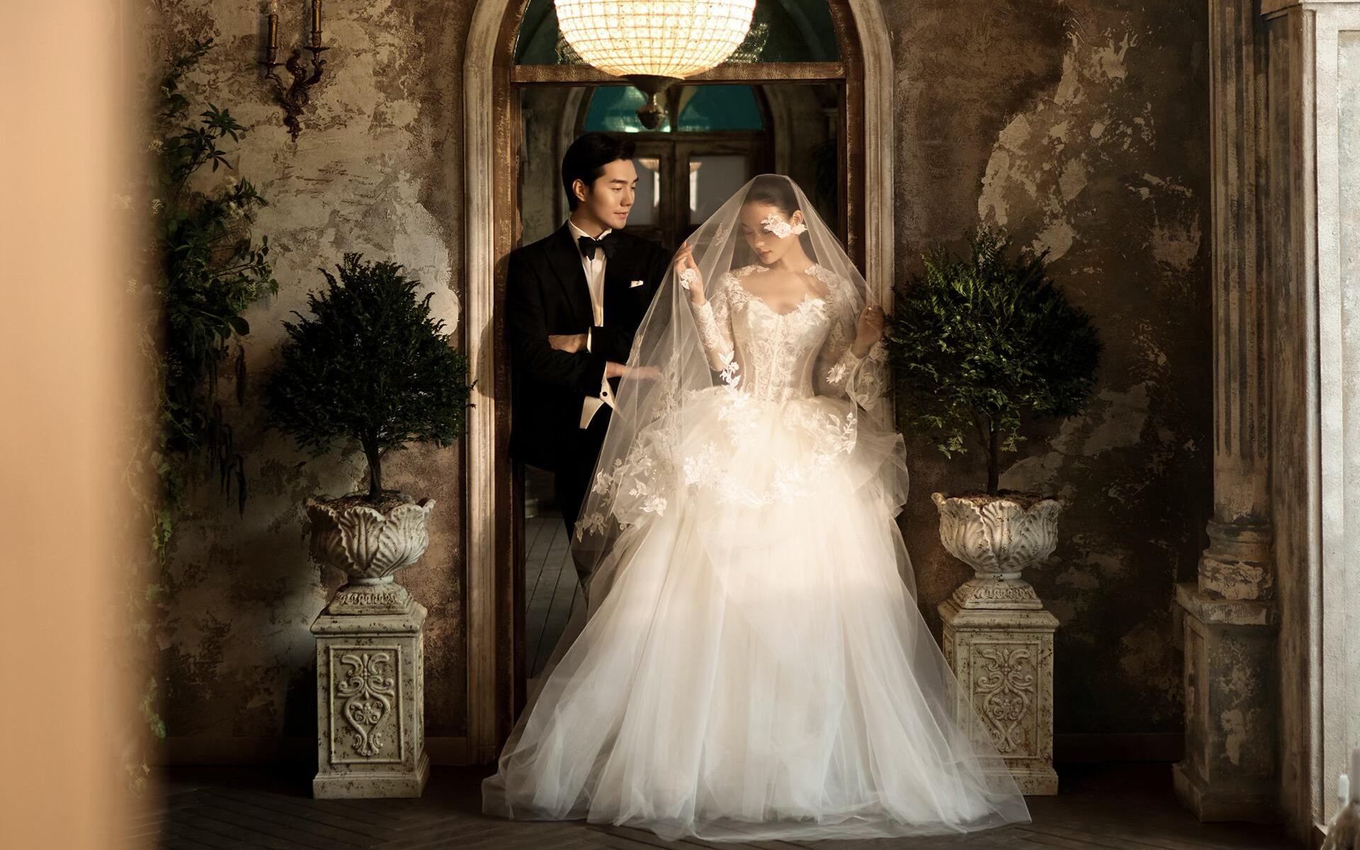 老錢風(fēng)婚紗照｜愛會(huì)從眼睛流出來