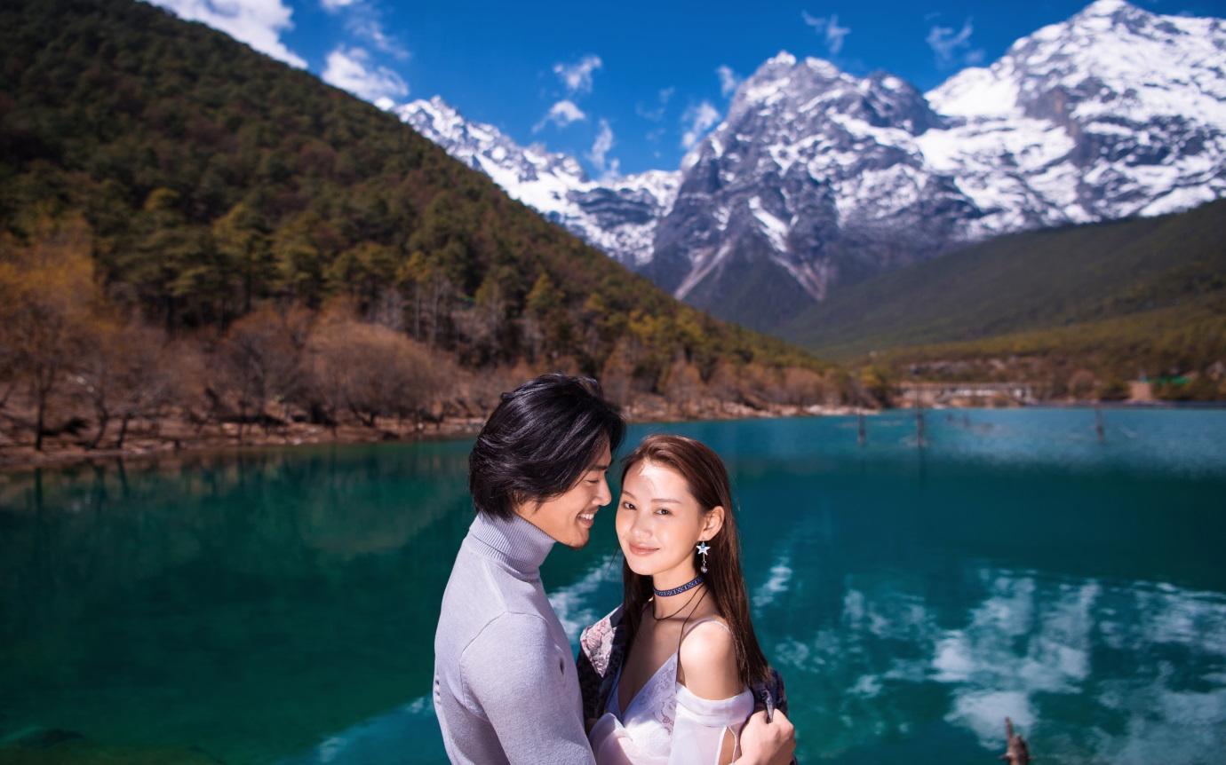 丽江雪山.古城.四季花田旅拍团购价《6999》