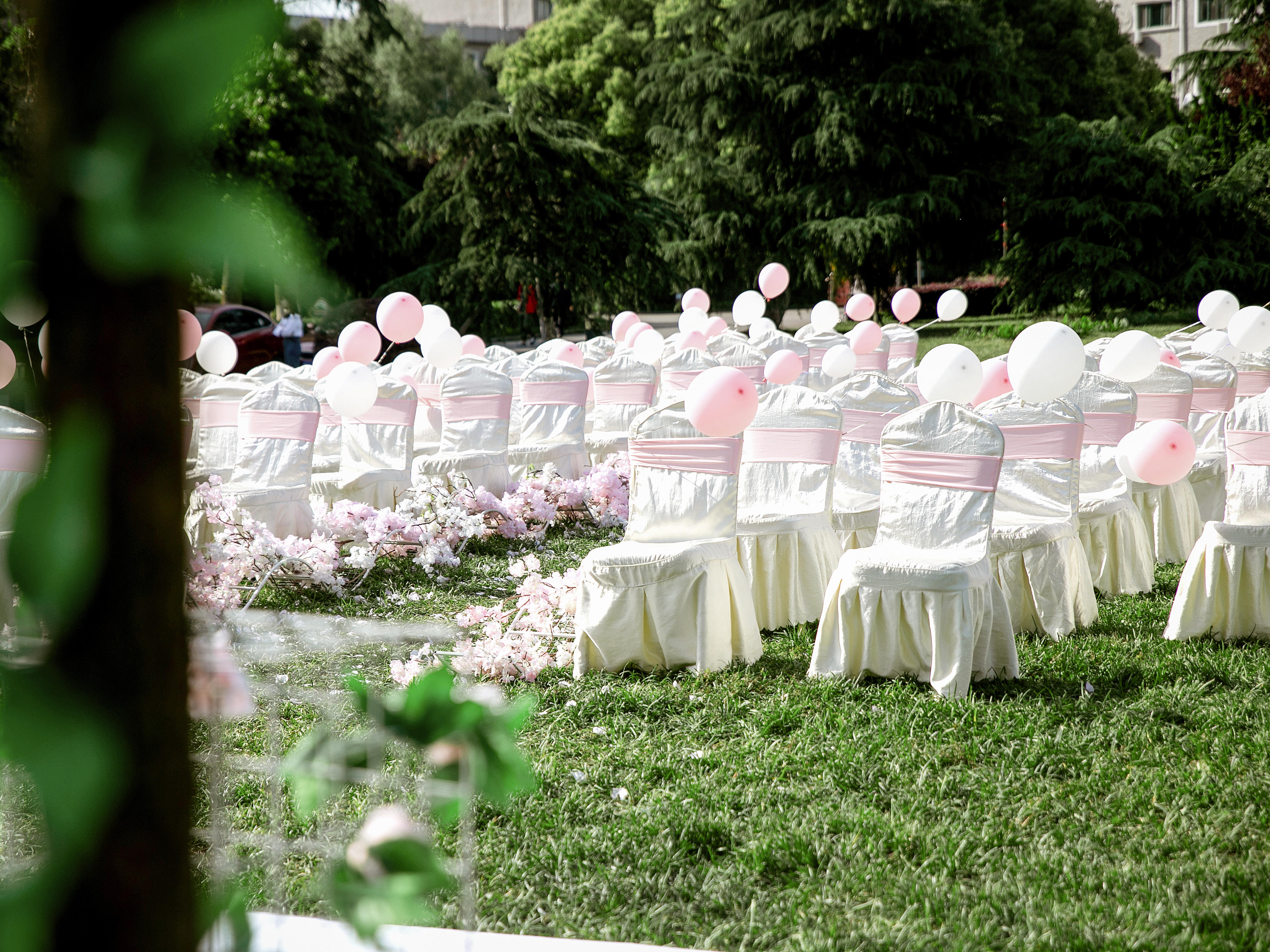 户外草坪简约欧式清新风格个性定制婚礼