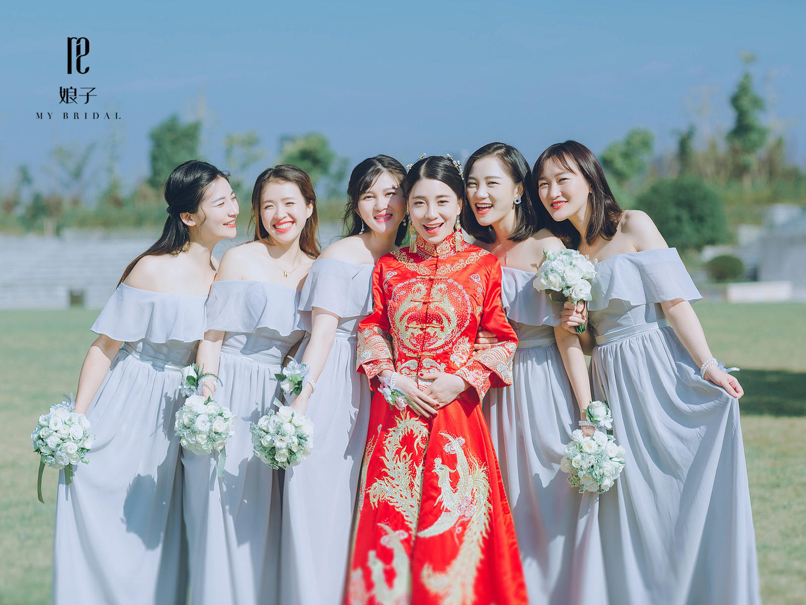 双凤中式礼服可铺床出门服