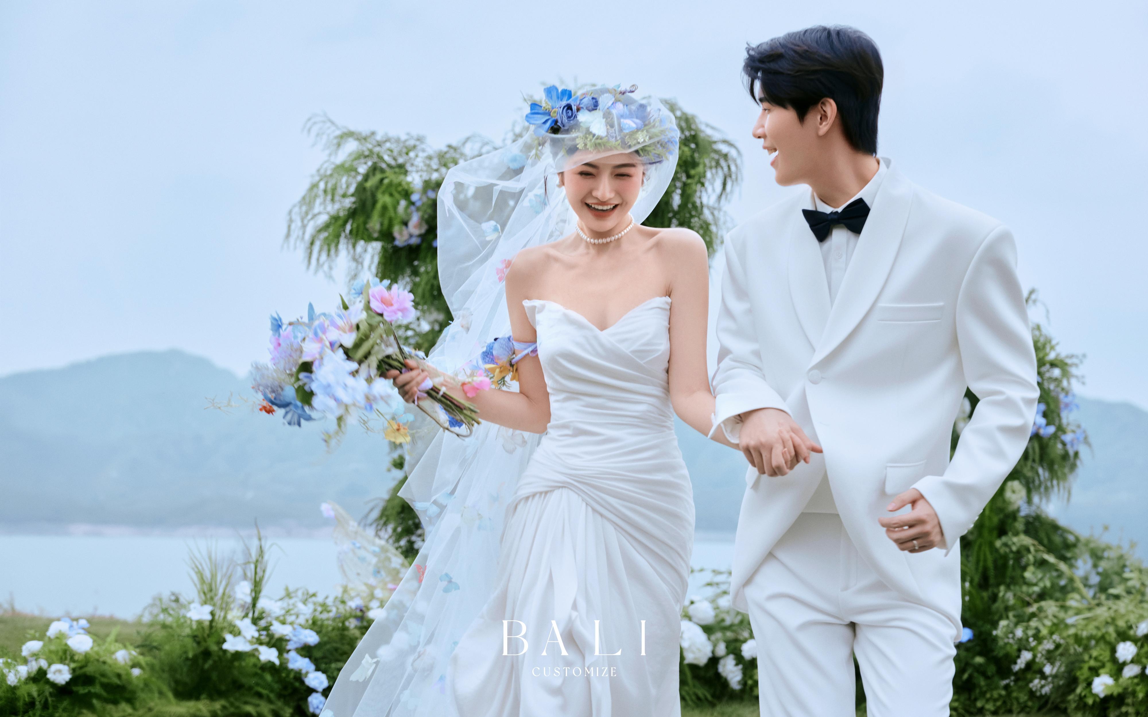 湖邊草坪目的地婚禮婚紗照