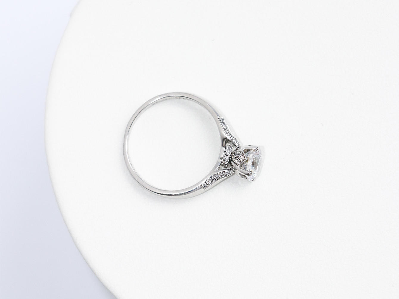 简约轻奢｜遇见 四爪重工钻戒  18k金镶钻戒托