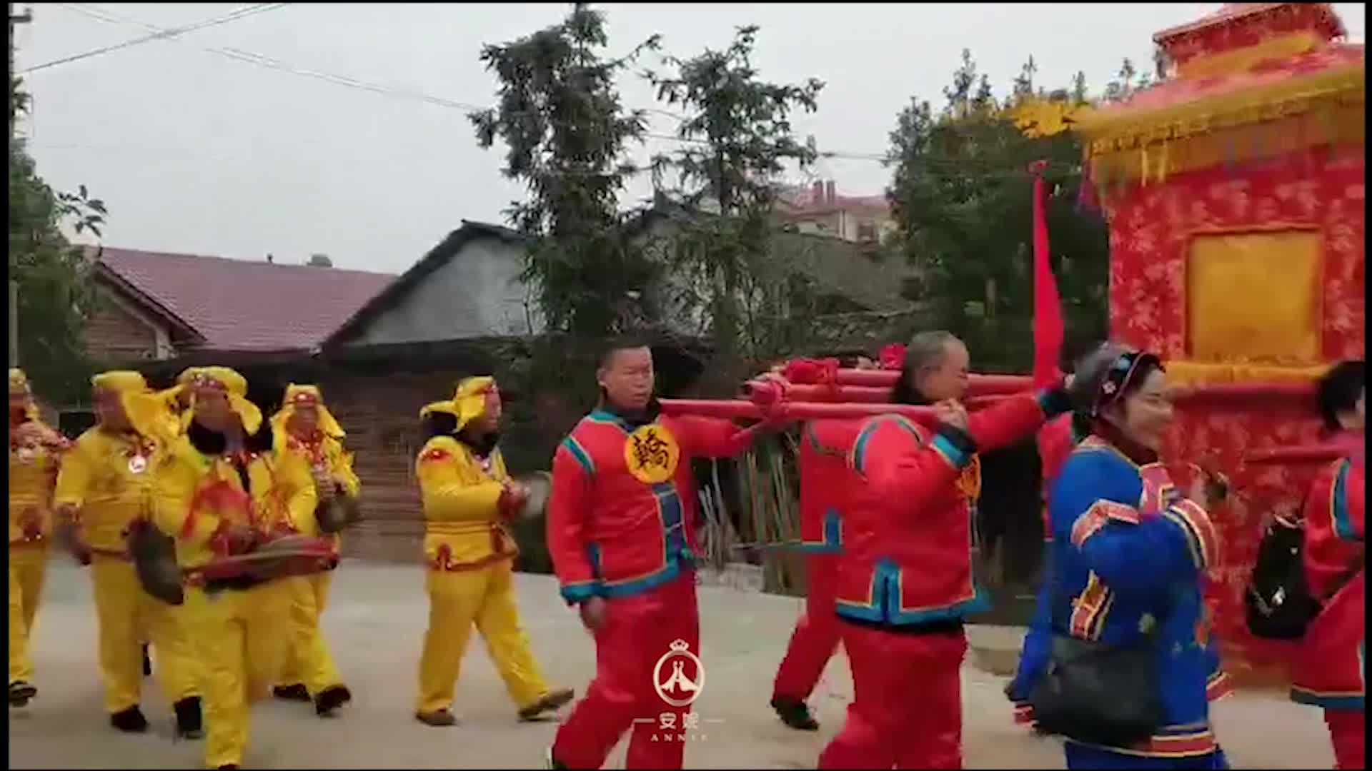 【限时特价】 传统+潮流+大气+拉风  花轿迎亲