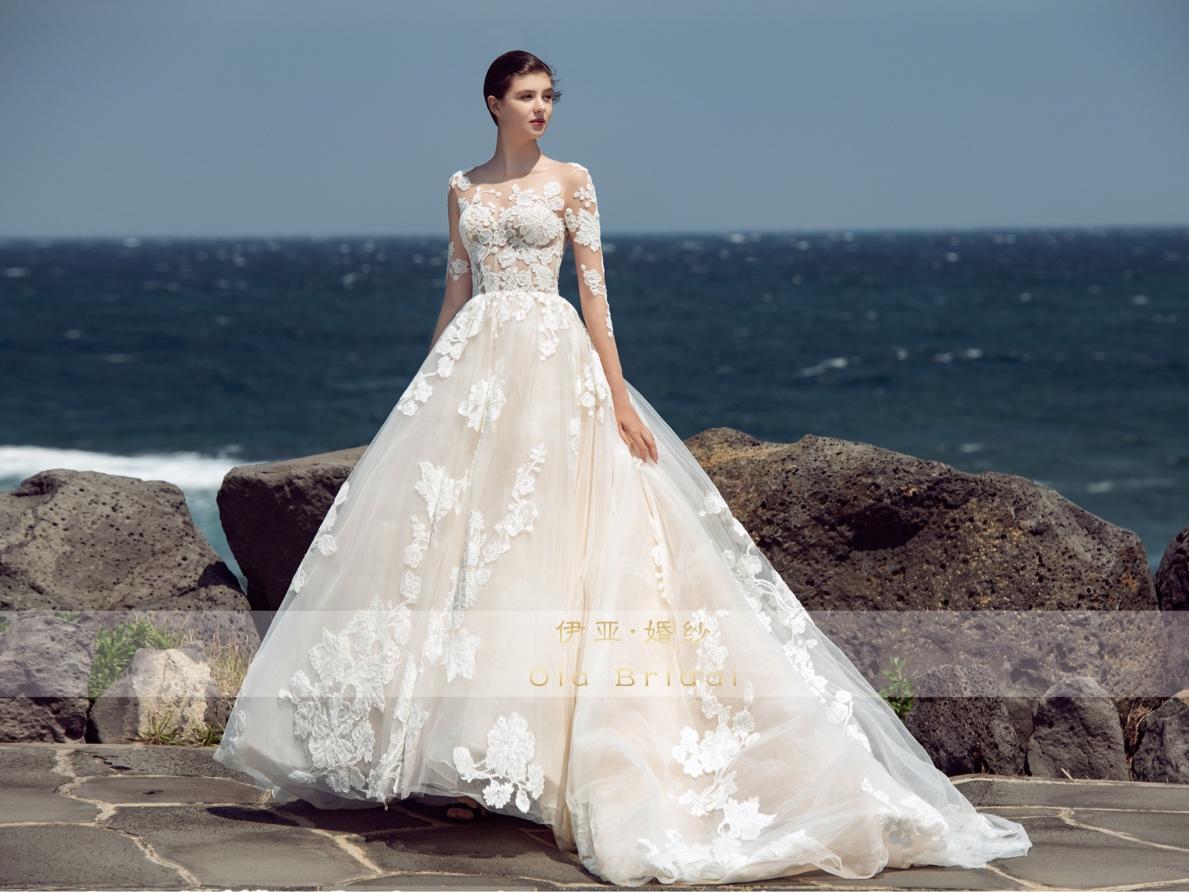 Oia Bridal | 刺绣蕾丝系列