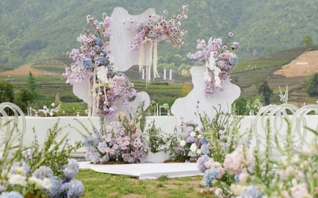 特惠草坪婚礼+金牌四大金刚【聚划算锦航婚礼定制】