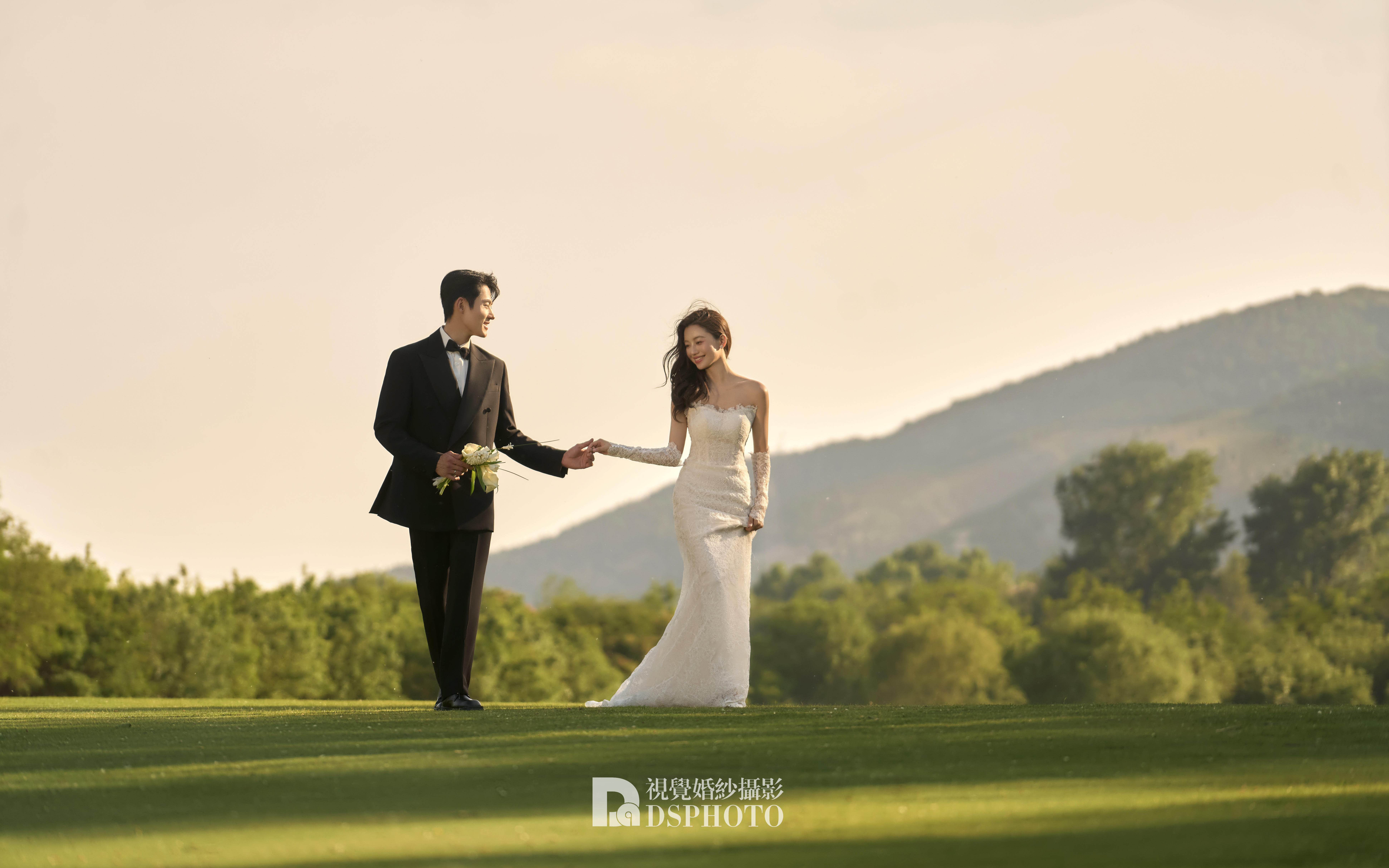 【D視覺攝影】自帶濾鏡的草坪婚照， 超級清新