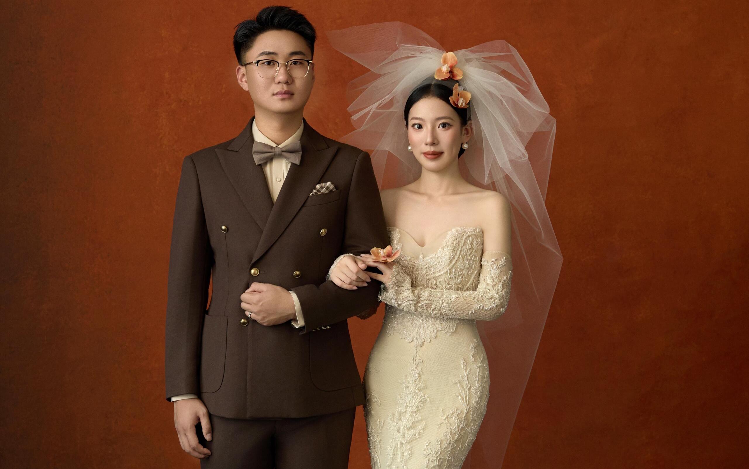 一眼淪陷我的輕復(fù)古紅底婚紗照被夸爆啦！