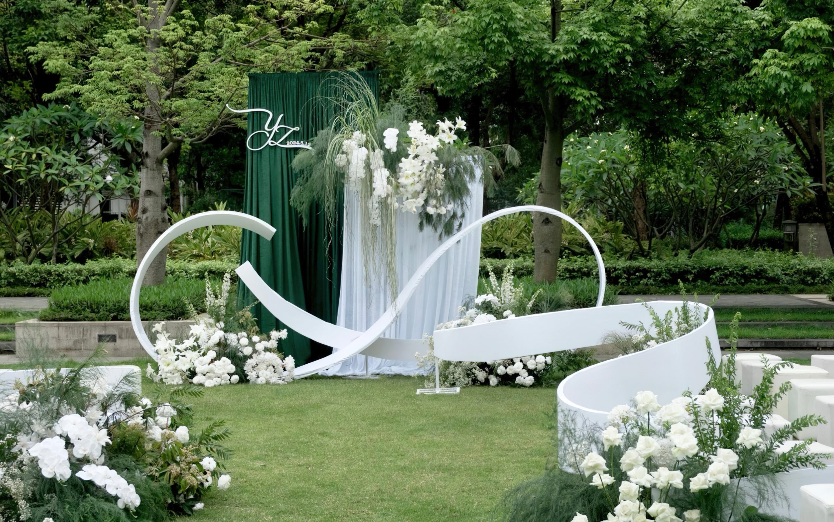 【木西婚礼】白绿色户外草坪婚礼，干净高级不撞色