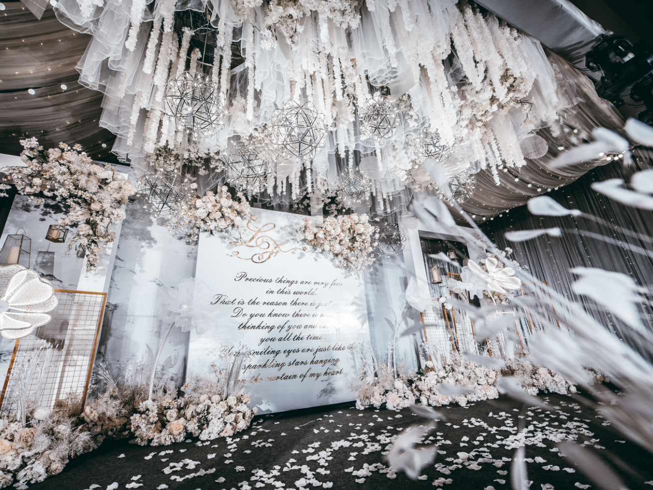 高级【雾霾蓝搭灰白色系】酒店室内婚礼