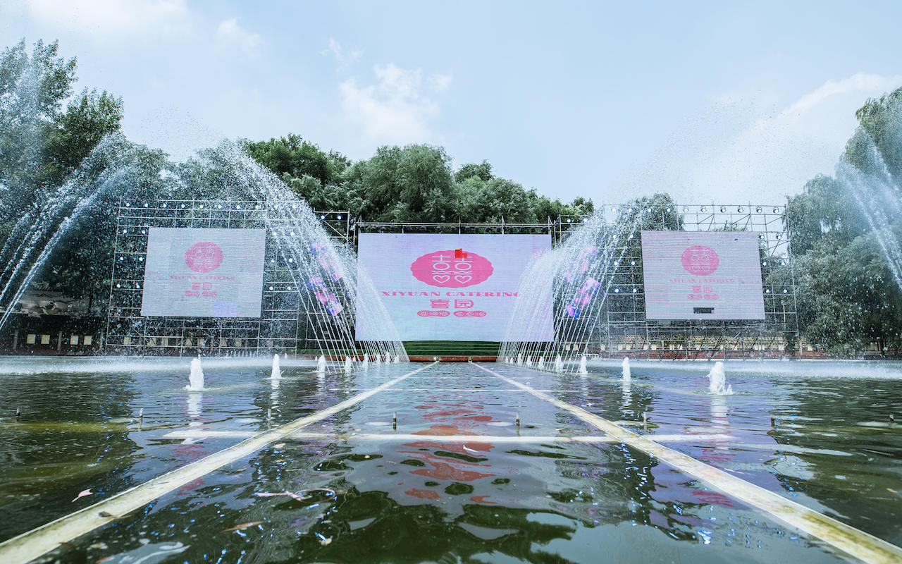 测试水上婚礼带给您不一样的婚礼体验