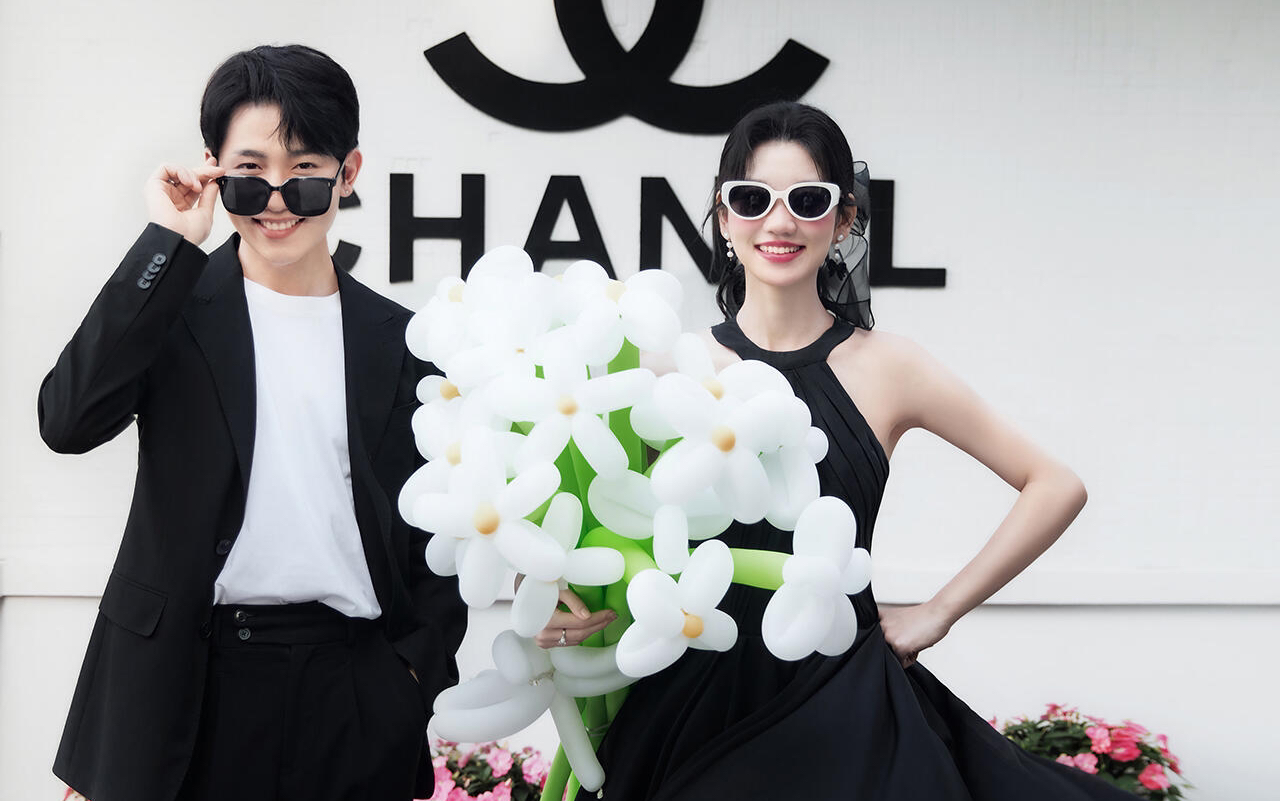 开启韩街拍模式｜00后太会拍婚纱照啦