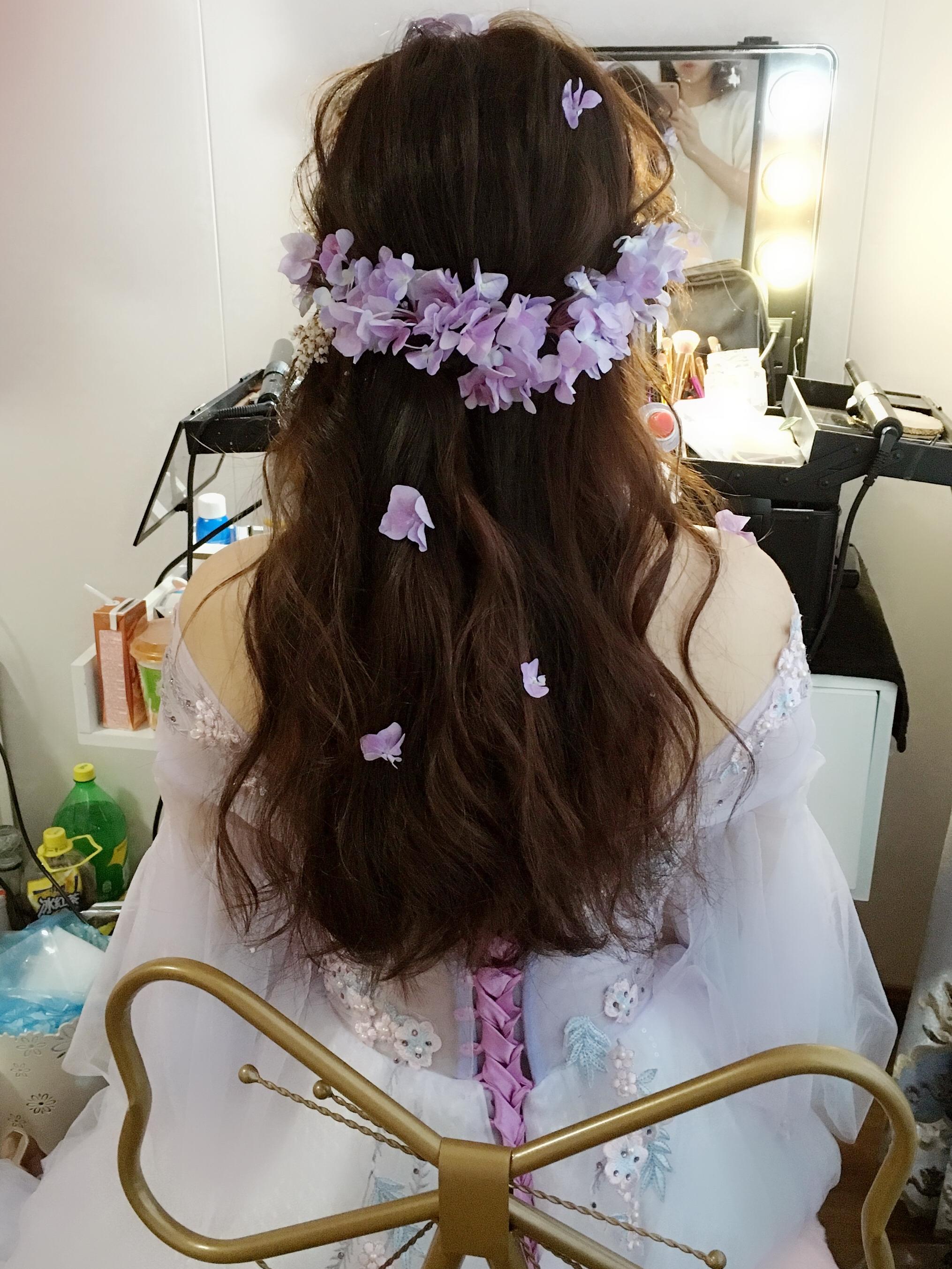 【DEAR YOU】资深化妆师+婚纱礼服套餐