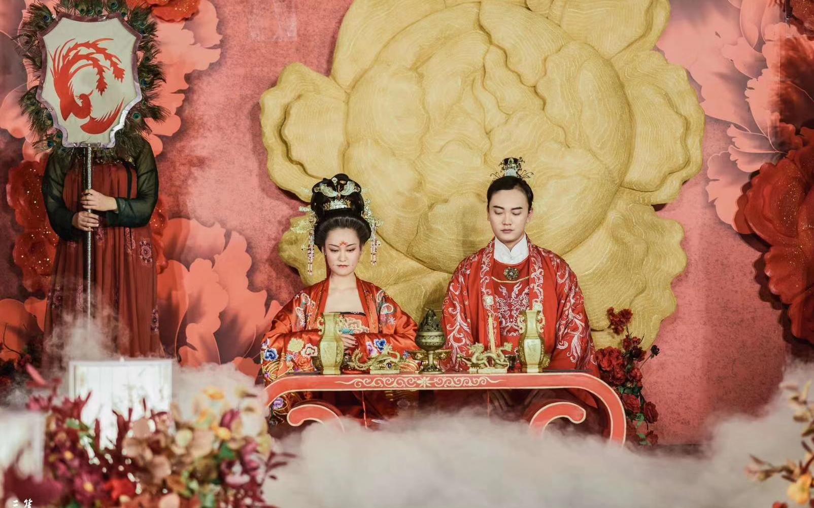 锦绣霓裳怎么样\/官网价格\/电话 - 婚礼纪