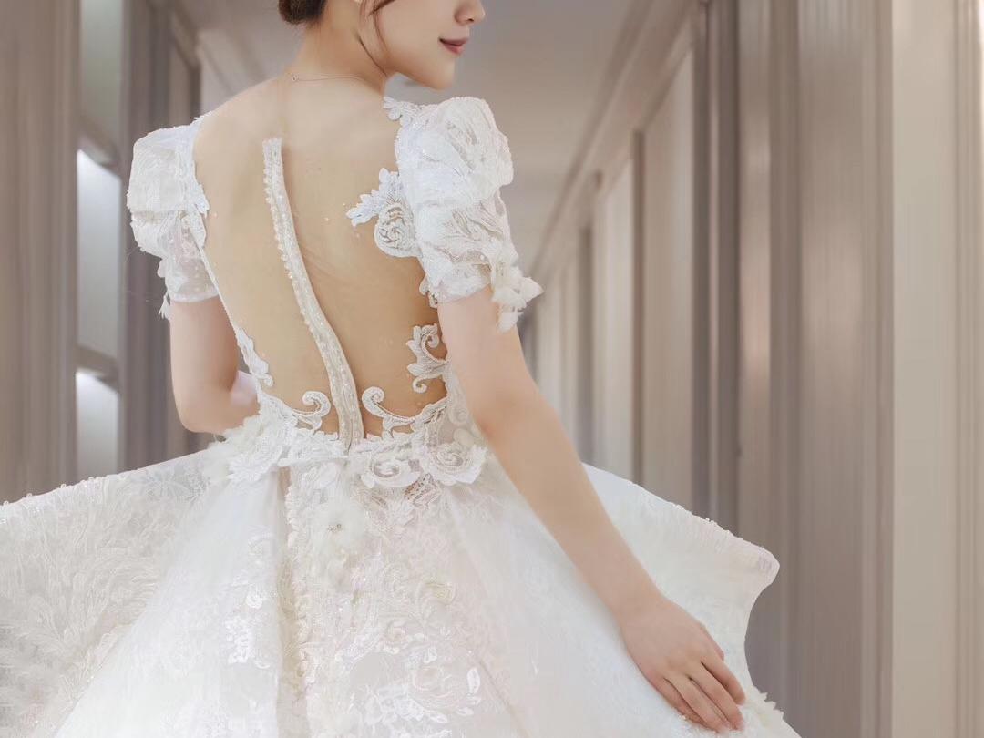 「特惠套餐」3件套婚纱租赁全款送免费伴娘租赁