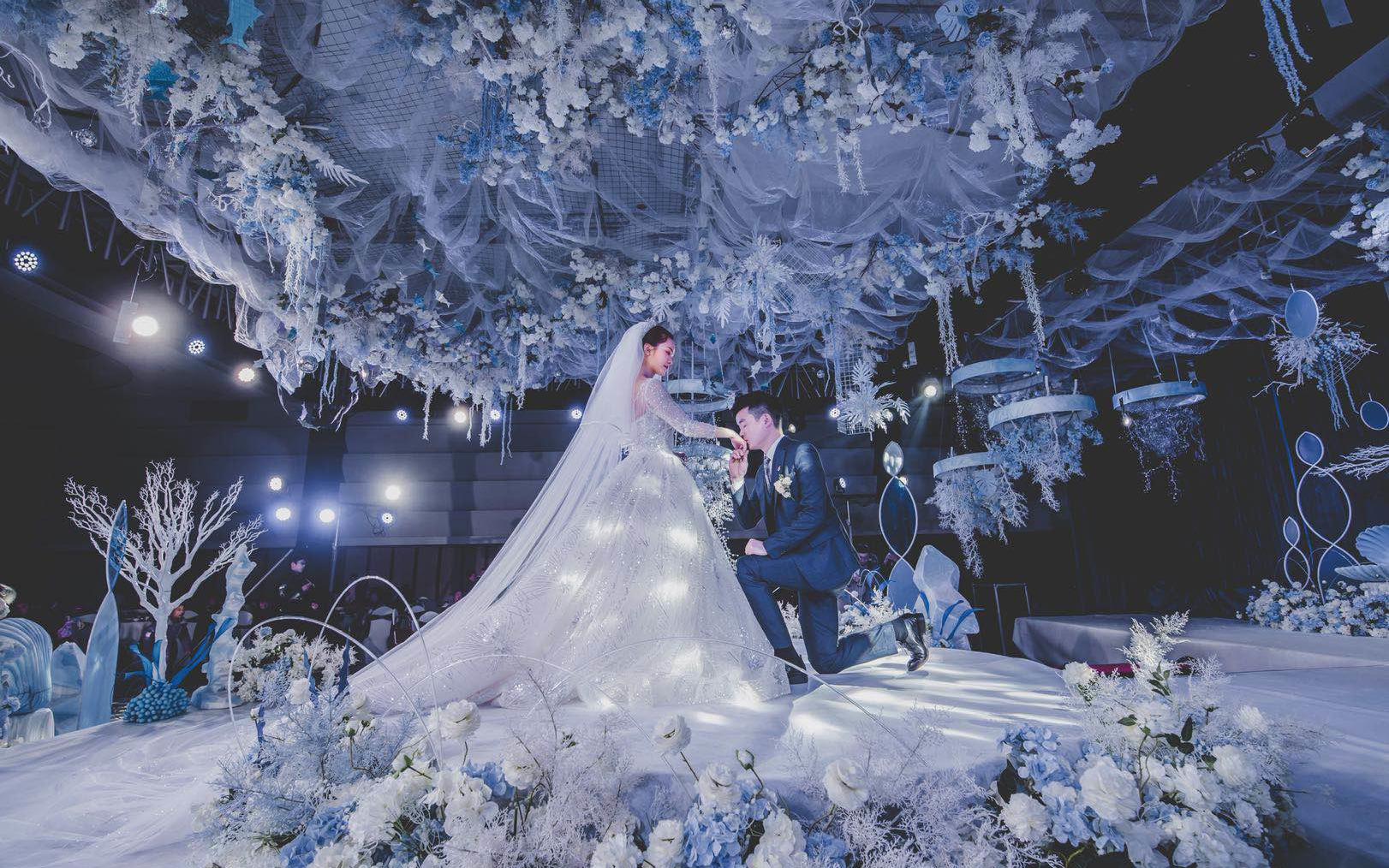 千亦婚纱馆#新人客片#中式出门、仪式主婚纱