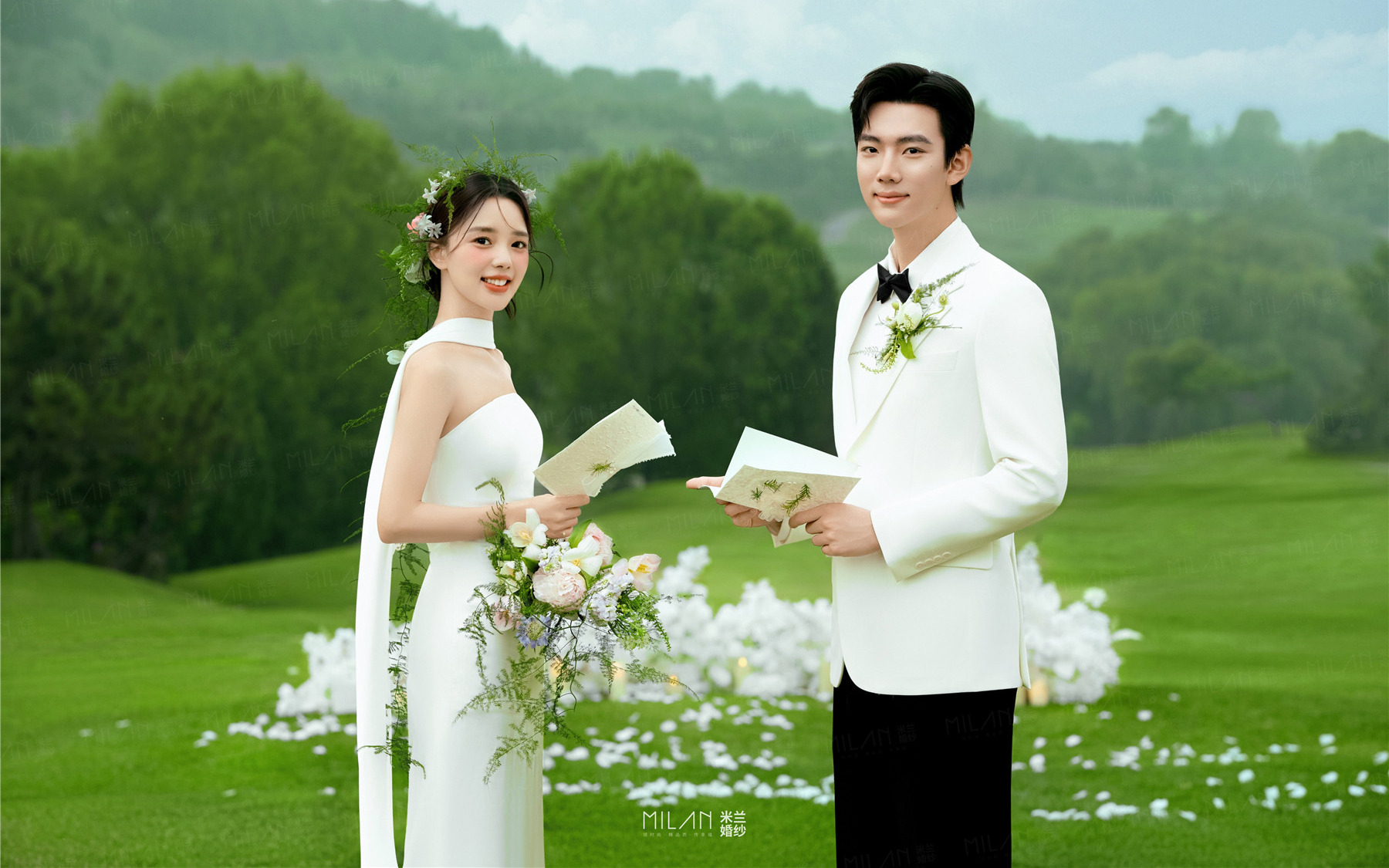 把春天穿在身上｜森系草坪婚纱照太治愈了