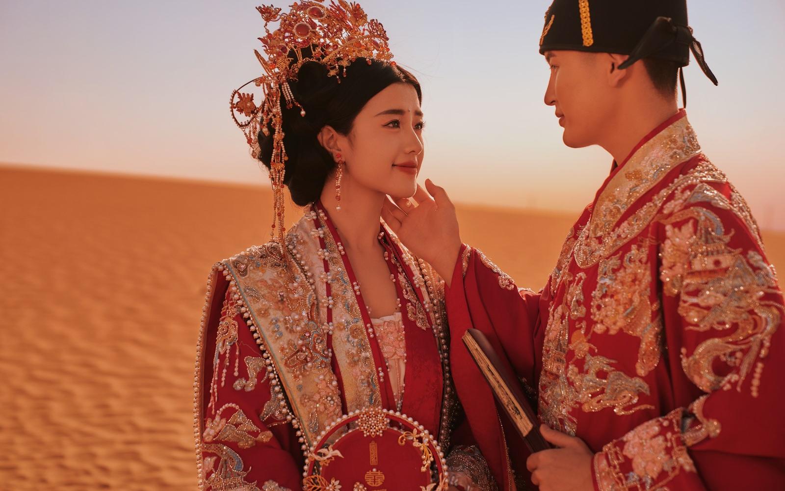 华流才是顶流❤️‍🔥新中式汉服｜沙漠婚纱照