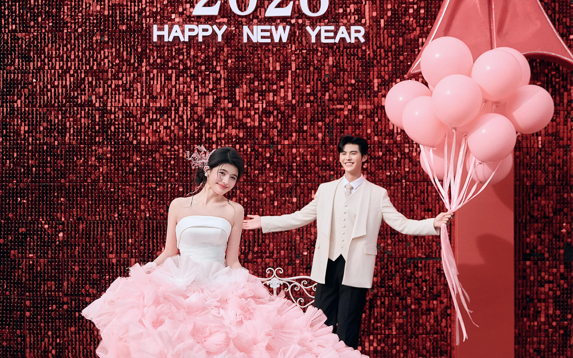 南陽萬悅城浪漫粉裙街拍