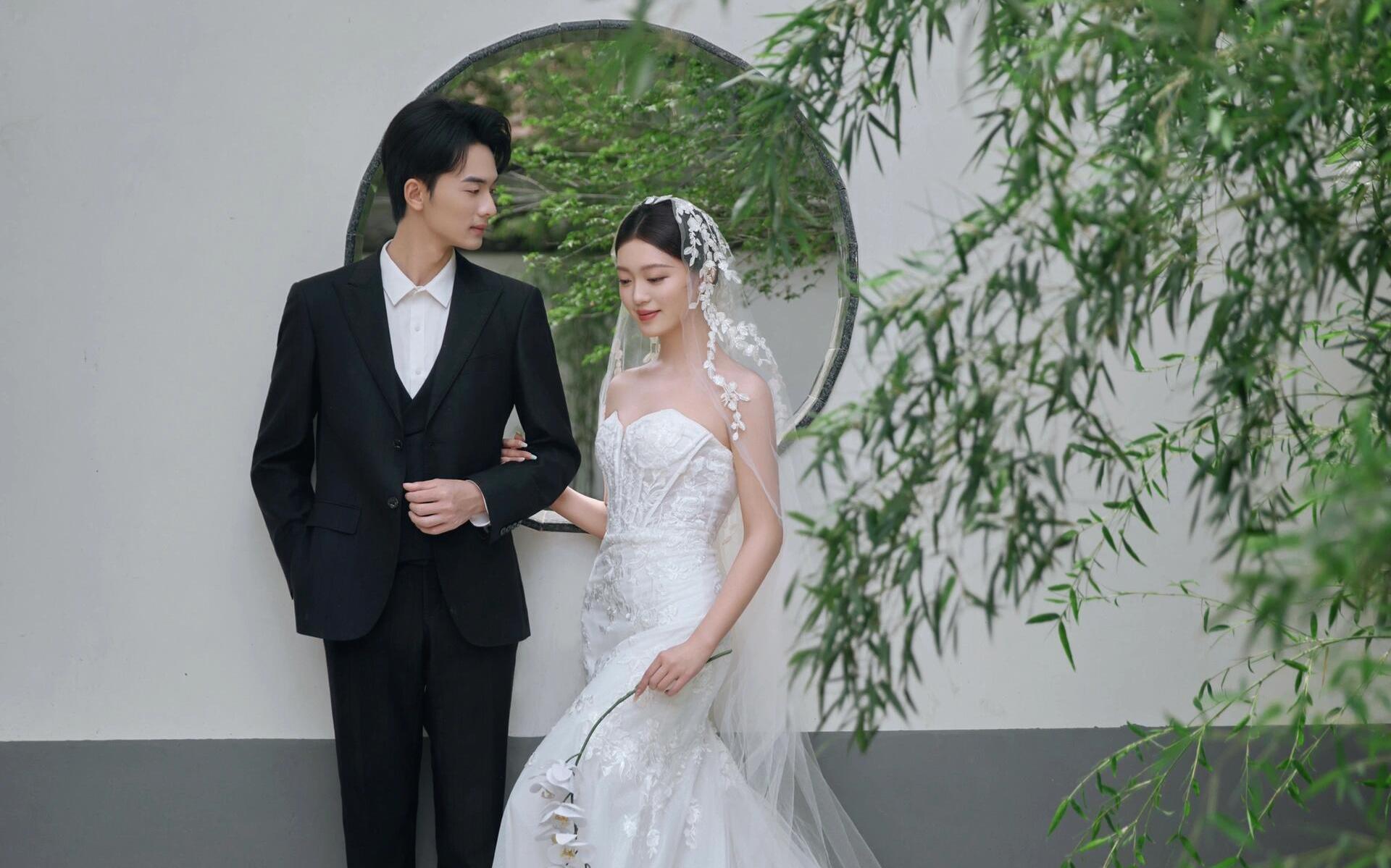 【被朋友狂问的园林婚纱照】