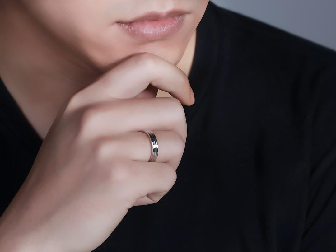 18K白金素金戒指情侣对戒 男戒