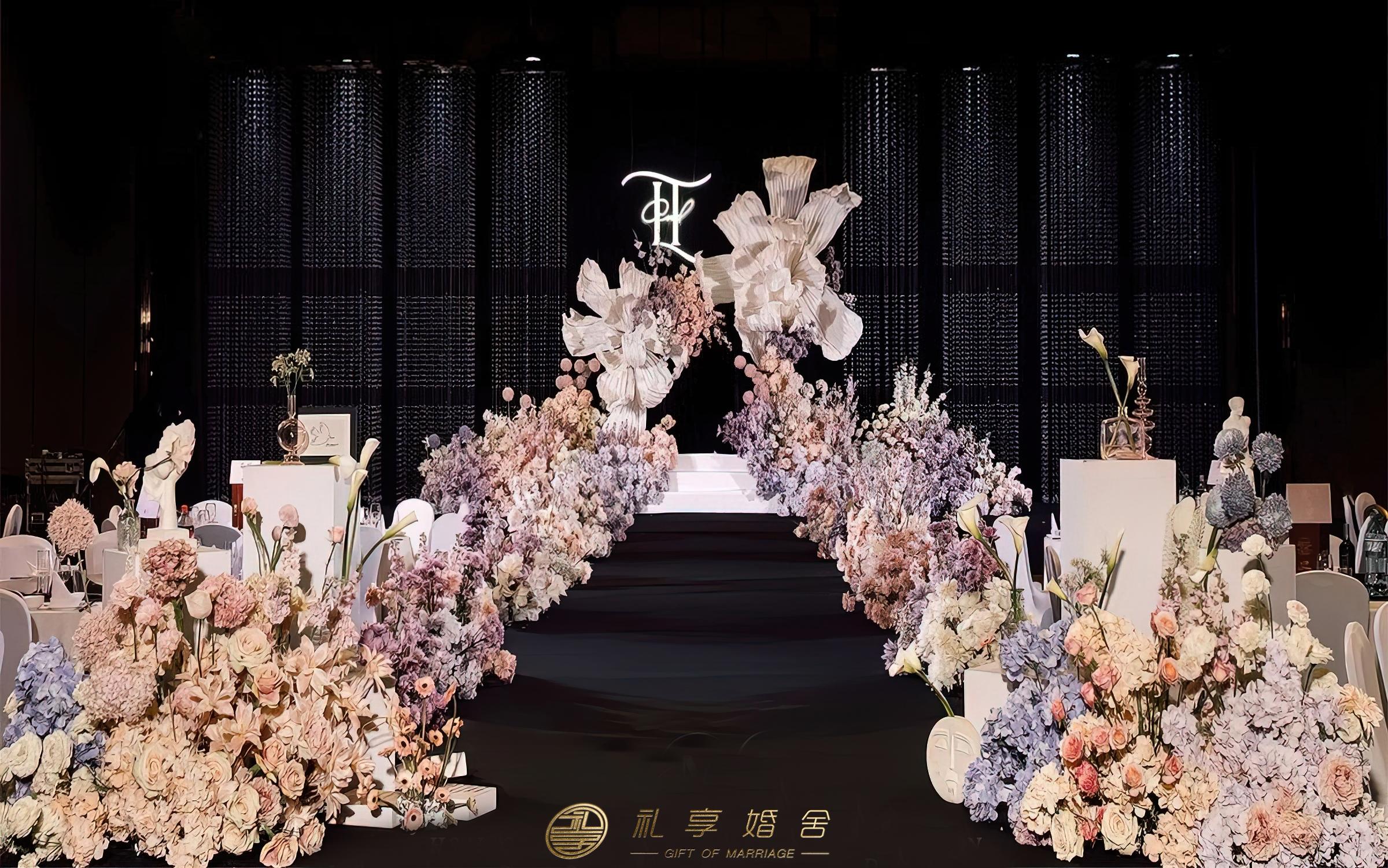 【朵莱婚礼】轻奢大气水晶吊顶婚礼