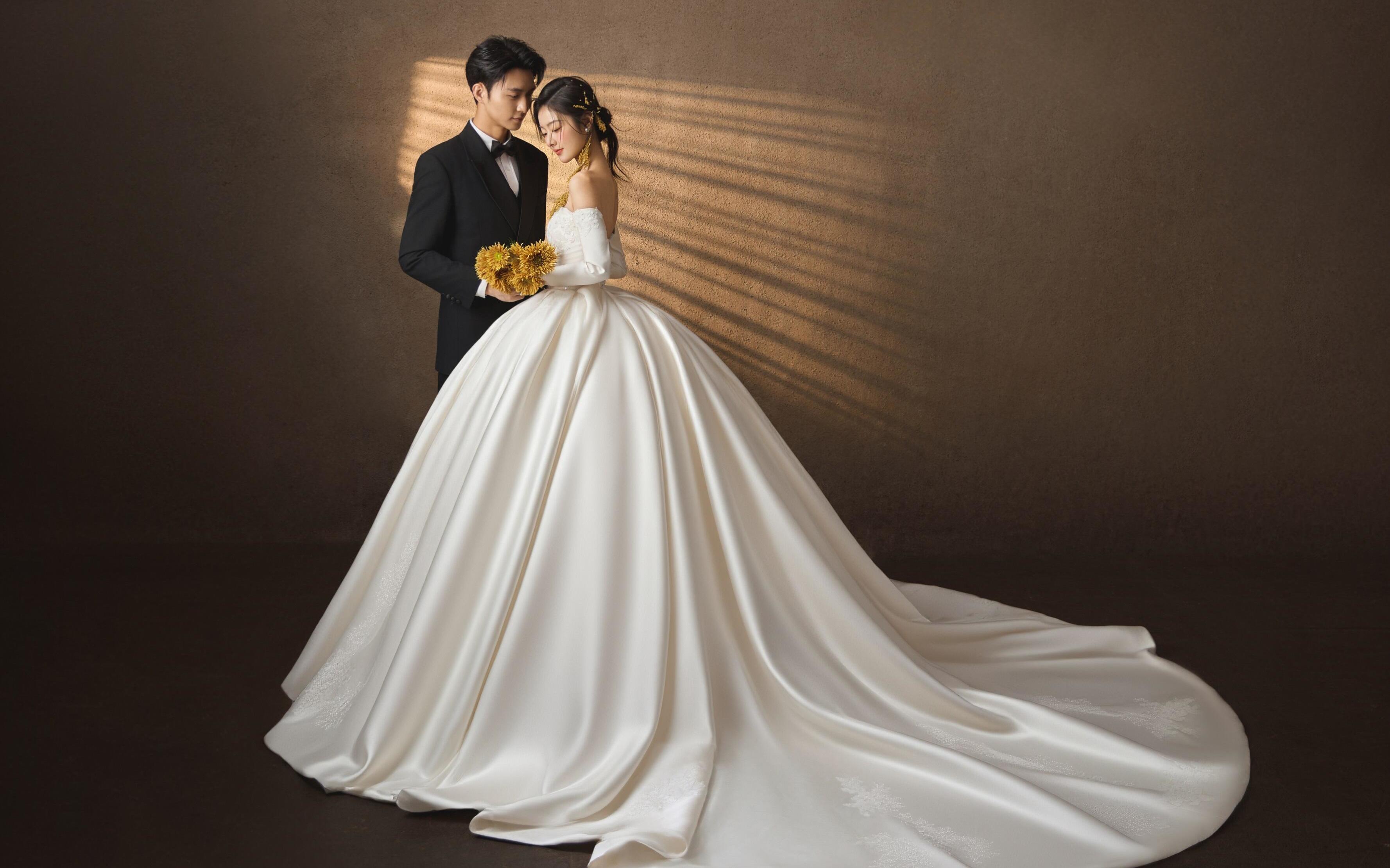 美神降临 美到失语的复古油画婚纱照