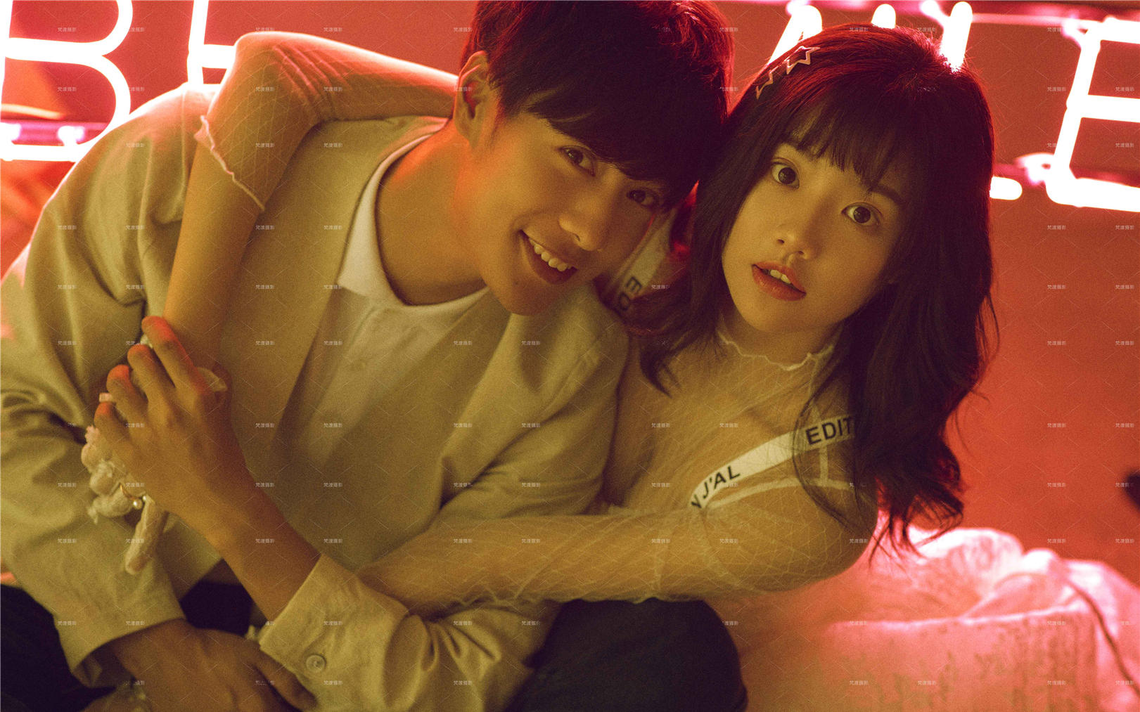 我的手被划了一口子，你也划一下这样我们就是两口子