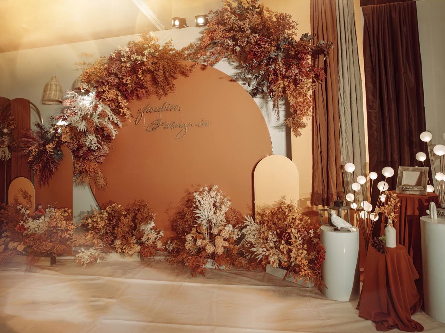 秋色系婚礼橙色和棕色的相遇