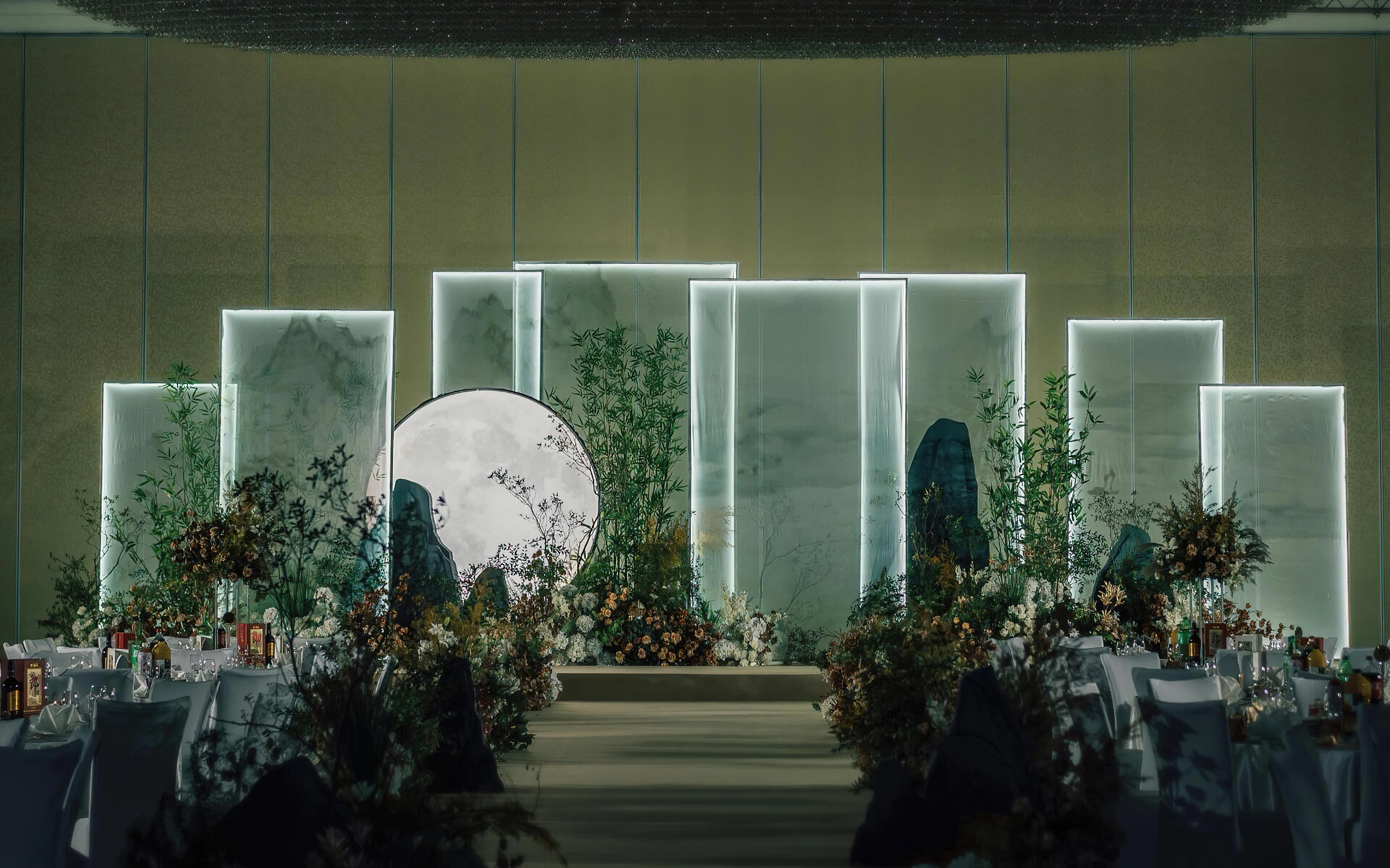 把“月满西楼”的诗意，搬进我的婚礼现场 