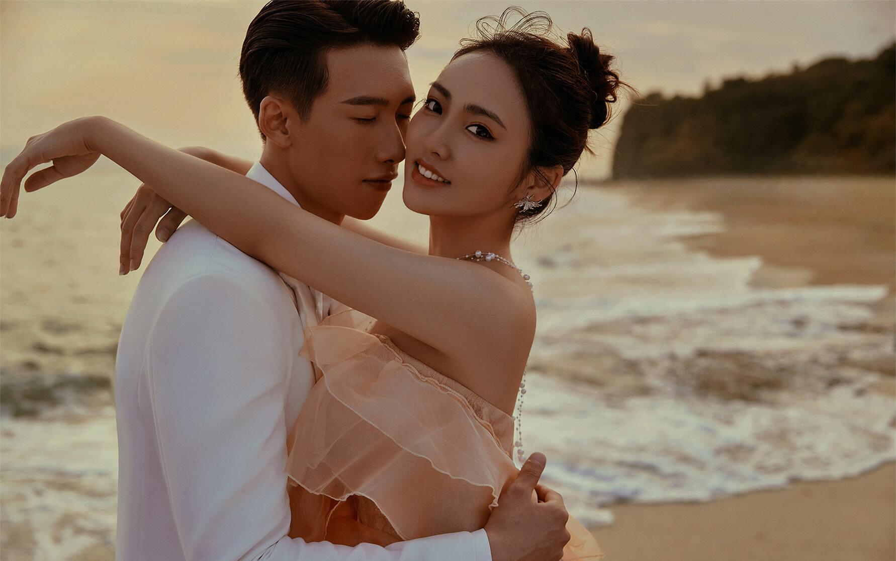 浪漫夕陽海景婚紗照｜電影氛圍感拉滿