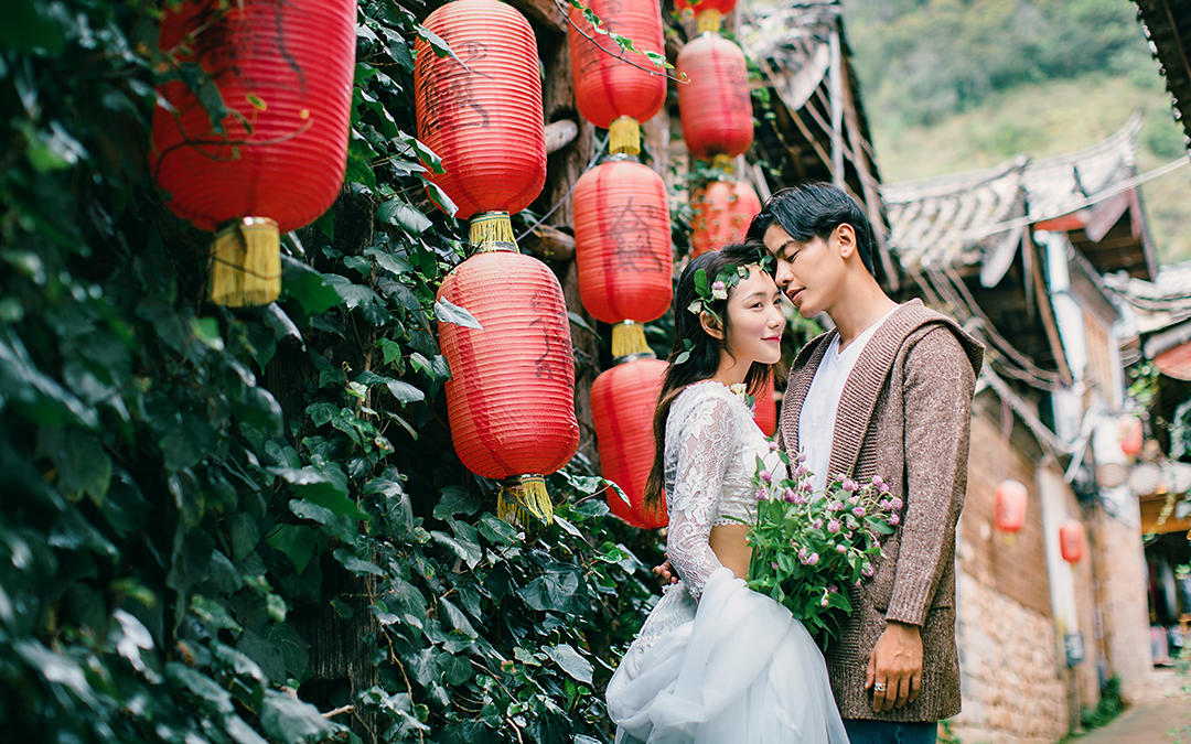 丽江旅拍  12服+12造+酒店+总监带队拍摄