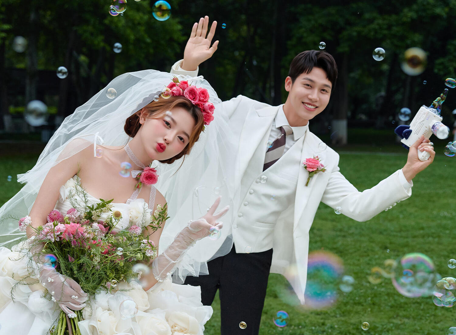 把森林的浪漫藏進(jìn)花瓣里??