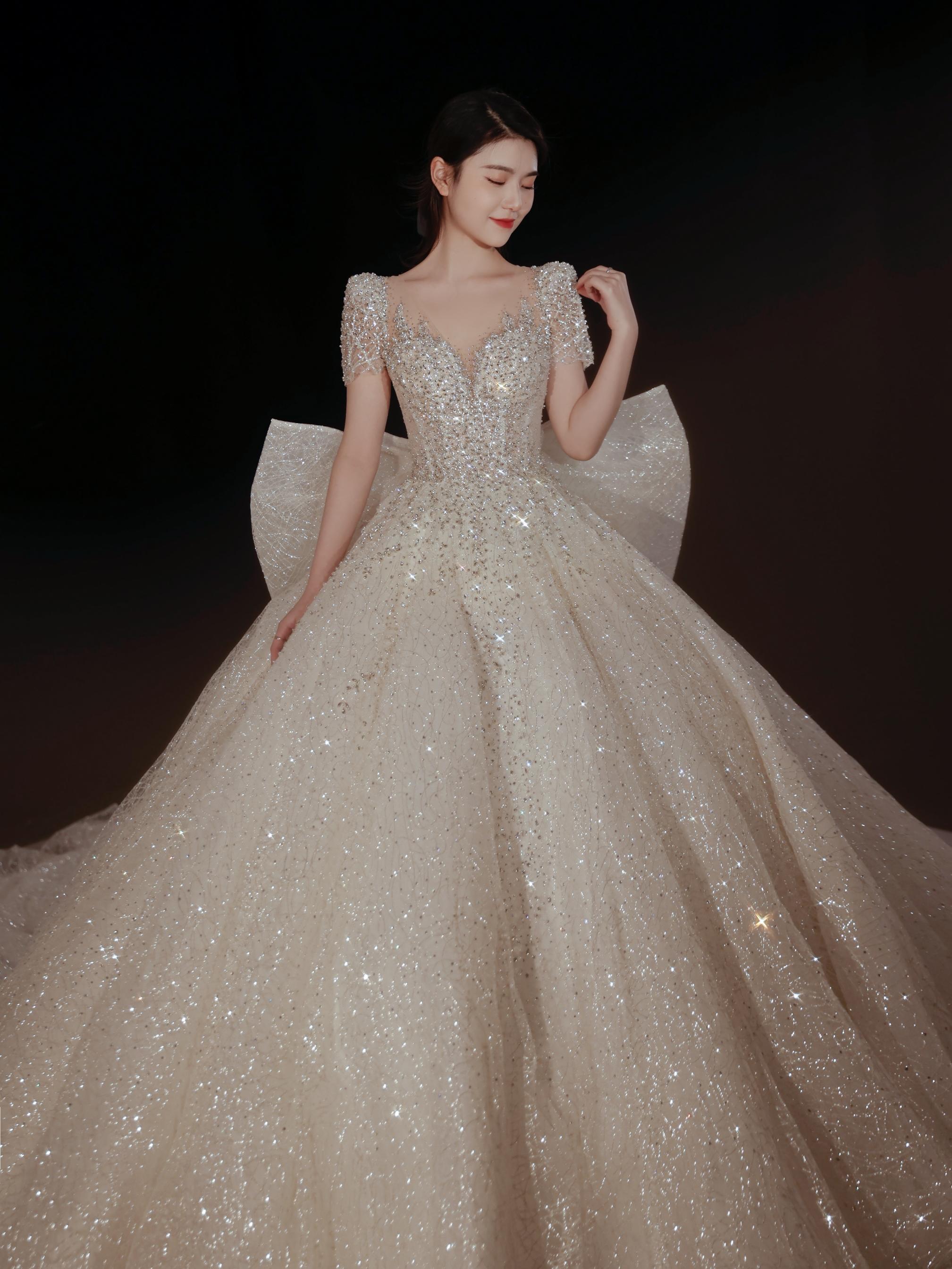 KOSSFER CALAR 婚纱