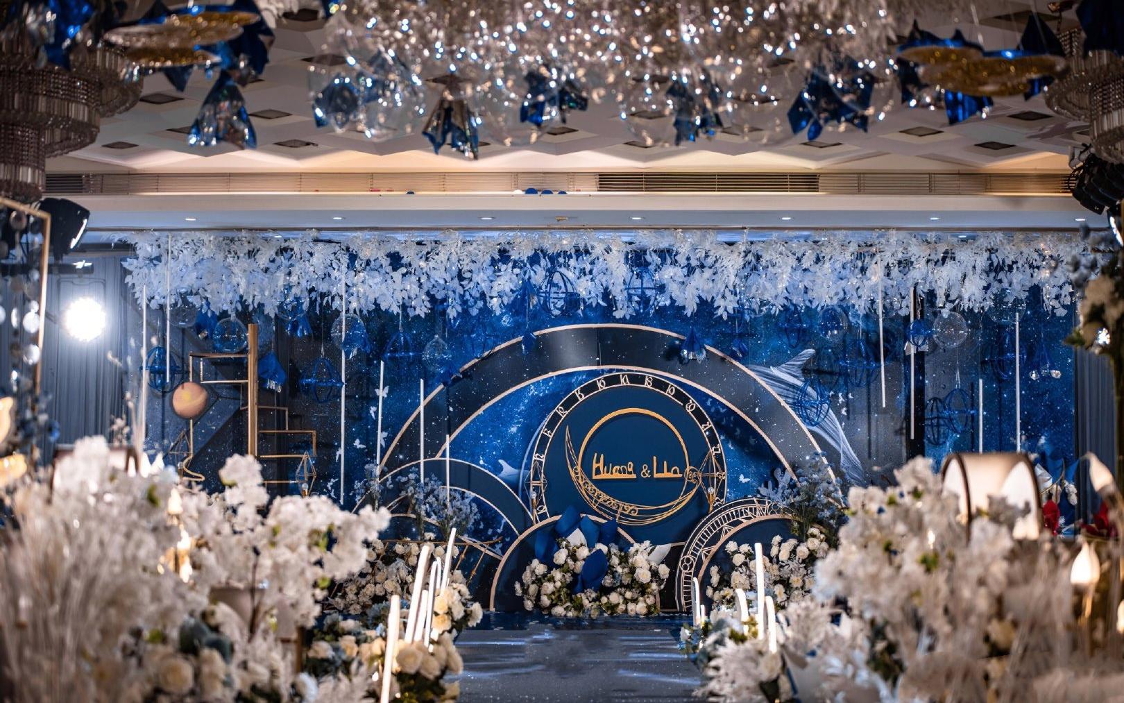 艾维婚礼新品打造2020白衣天使