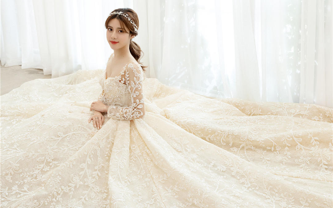 MIA新款 超华丽复古宫廷风婚纱