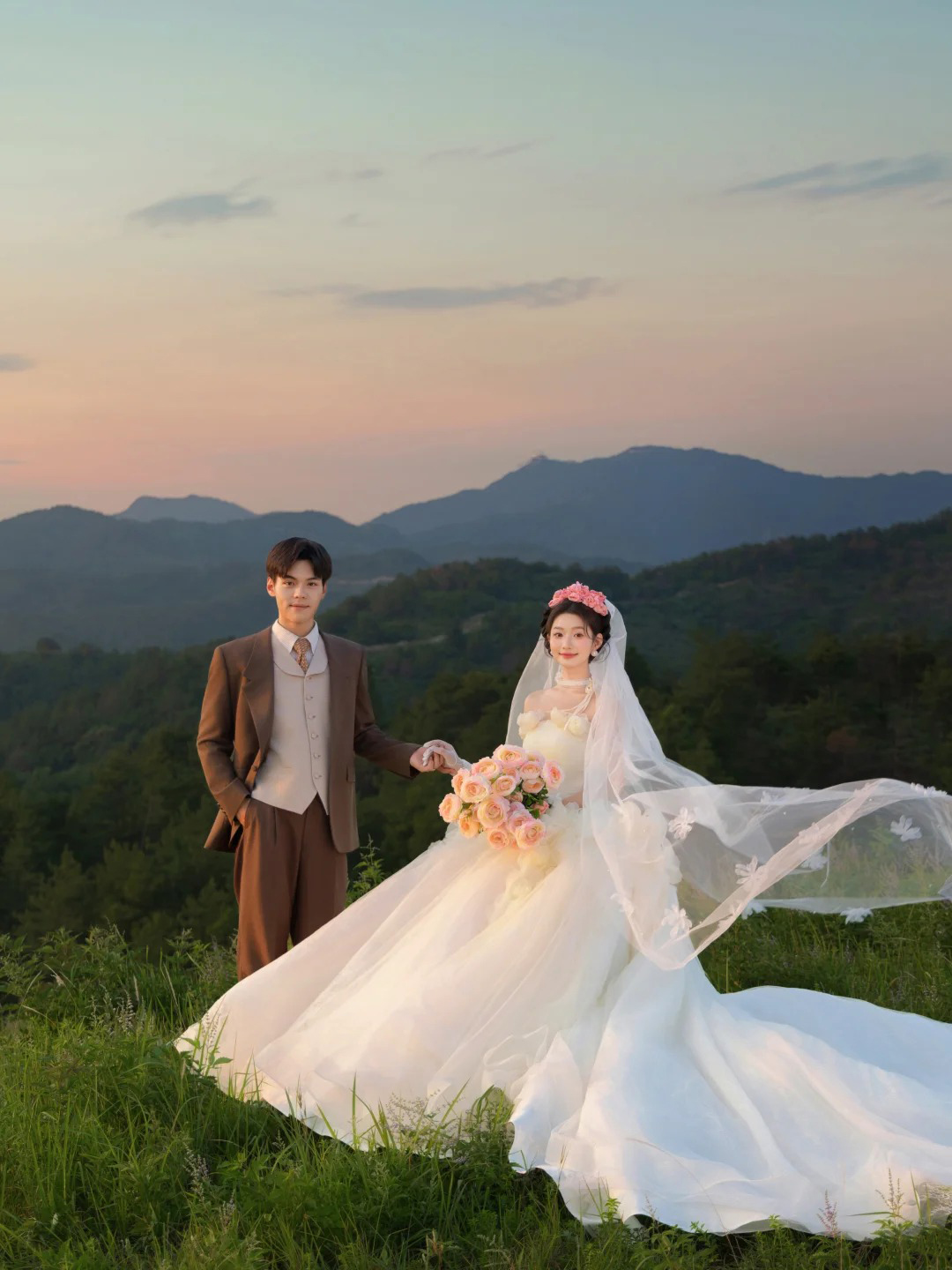 公主梦必拍！童话风日落婚纱照拍出迪士尼浪漫