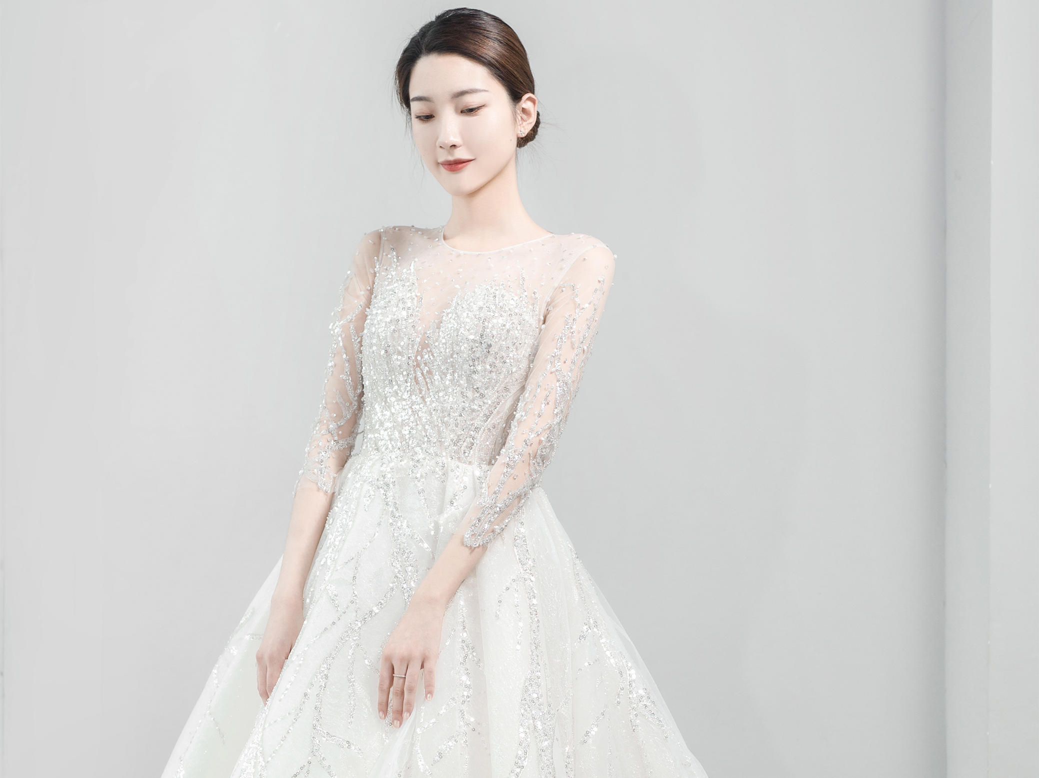 【达 令】婚纱7件套系＋首席老师跟妆