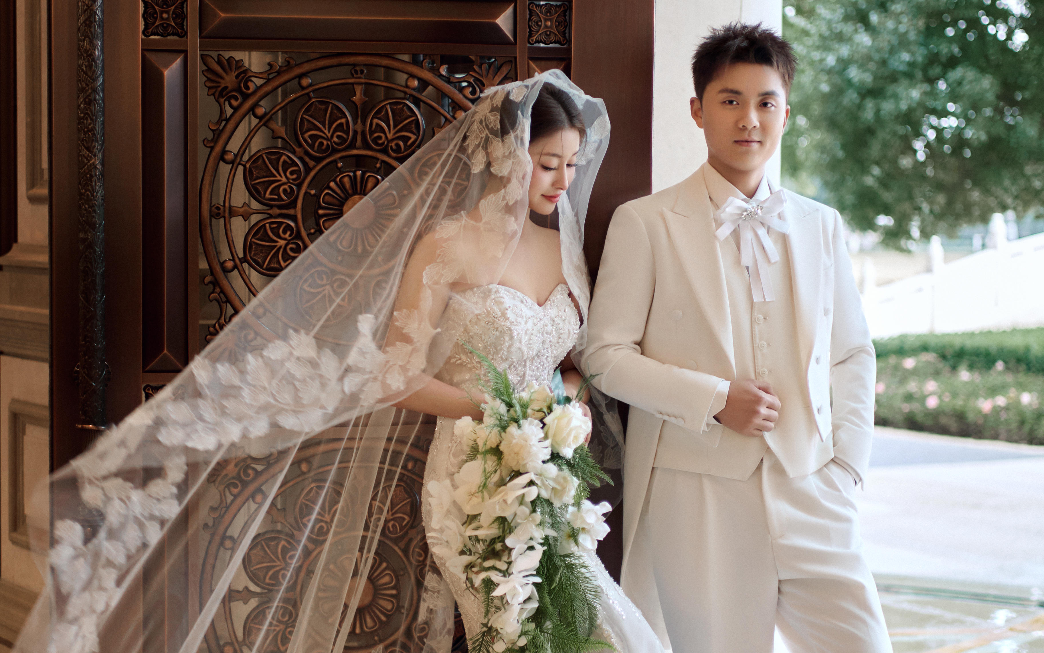 心動濃度??拍到了儀式感爆棚的宮廷婚紗照