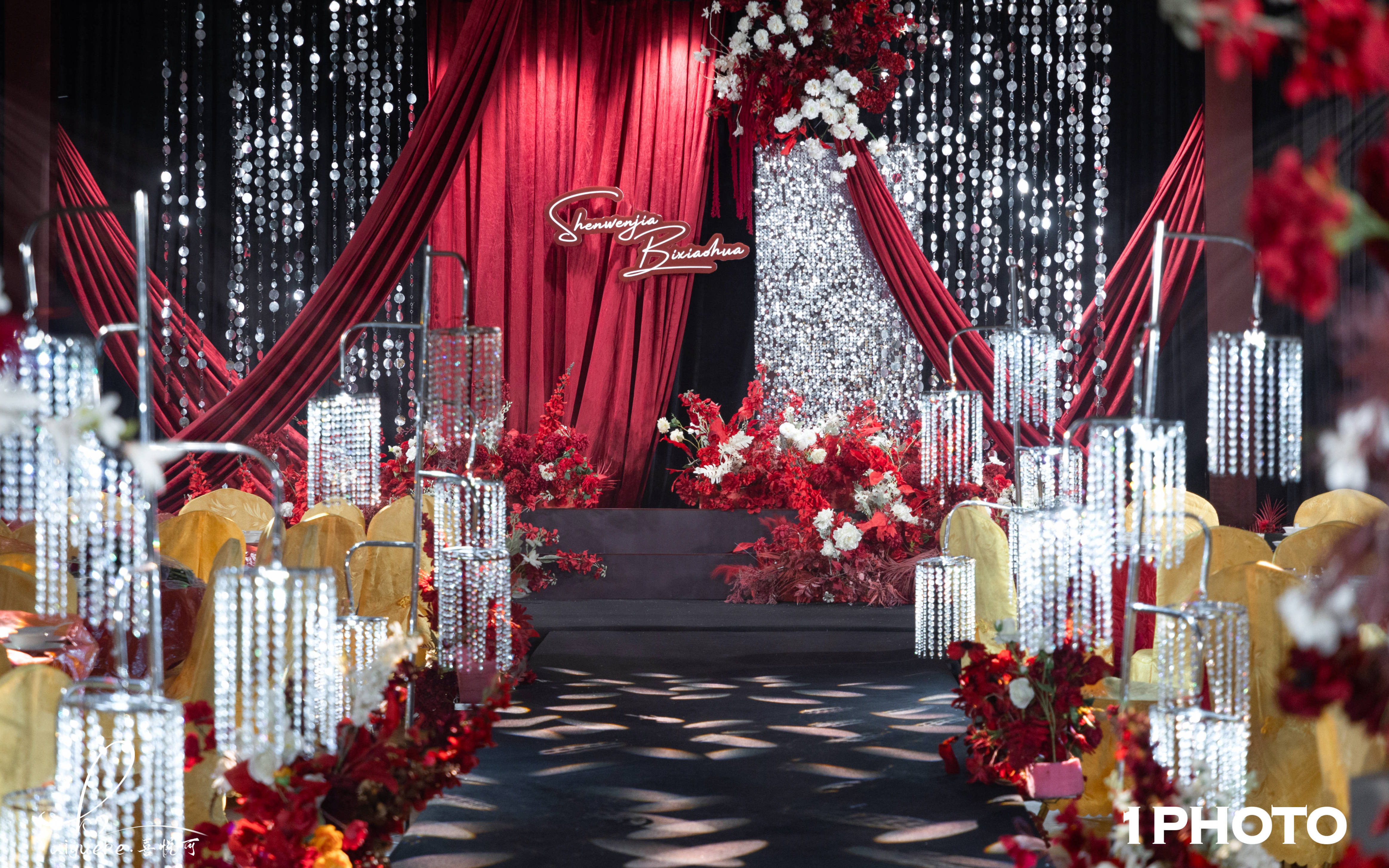 紅黑撞色|收攬銀河萬(wàn)傾璀璨