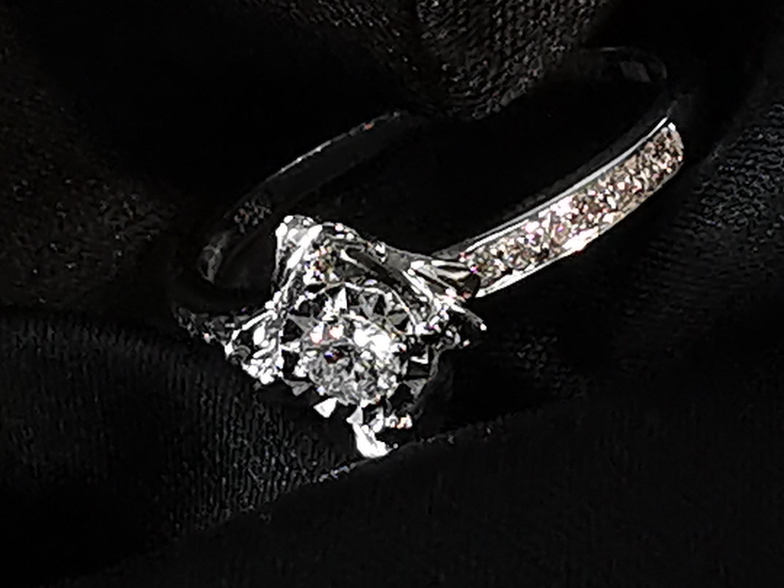 风车显钻工艺18K白金结婚求婚戒