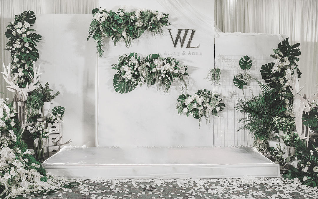 Wedding Q Pine Cones