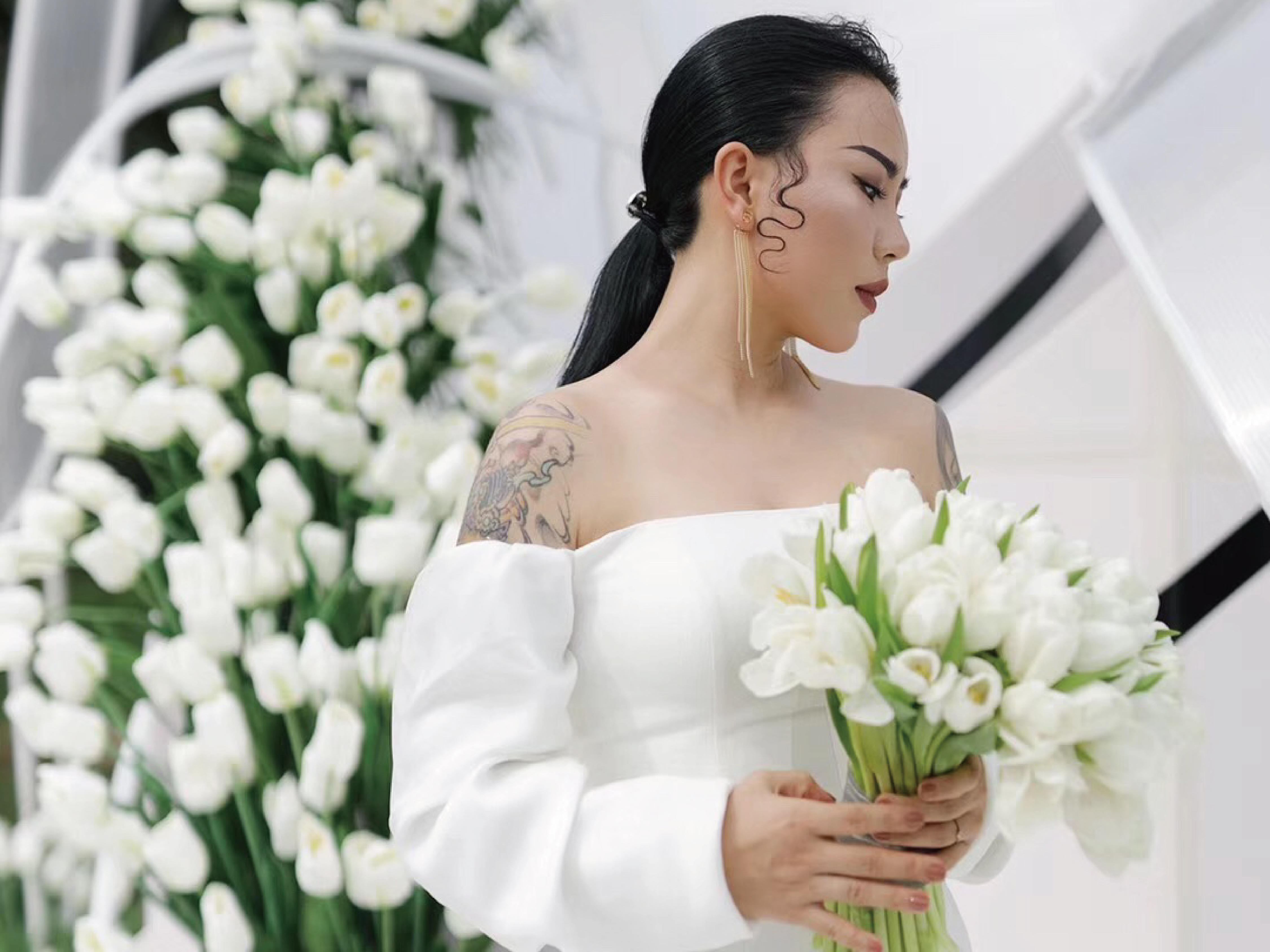 壹纱OTHERS高定婚纱系列