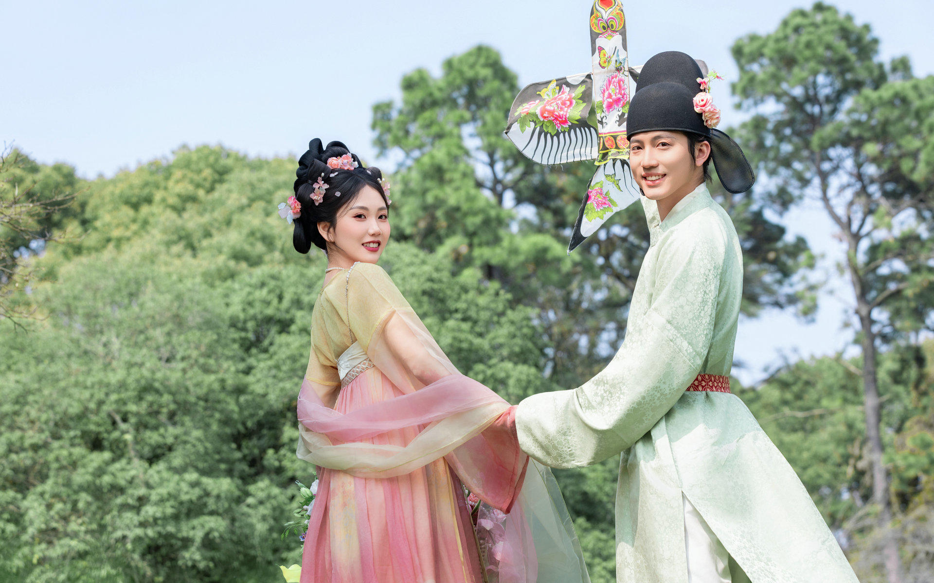 春日氛圍??小清新漢服婚紗照元?dú)飧袧M滿