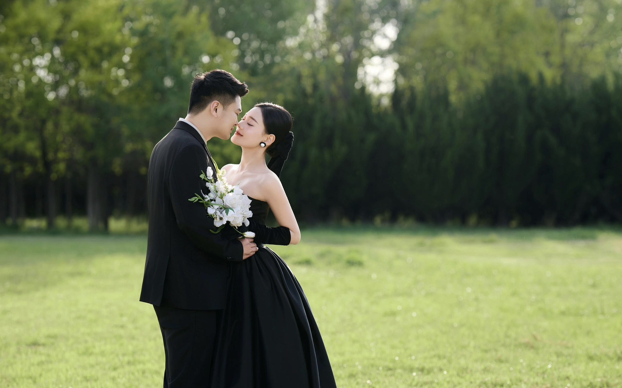 草坪系列客片欣赏！石家庄婚纱照推荐商家