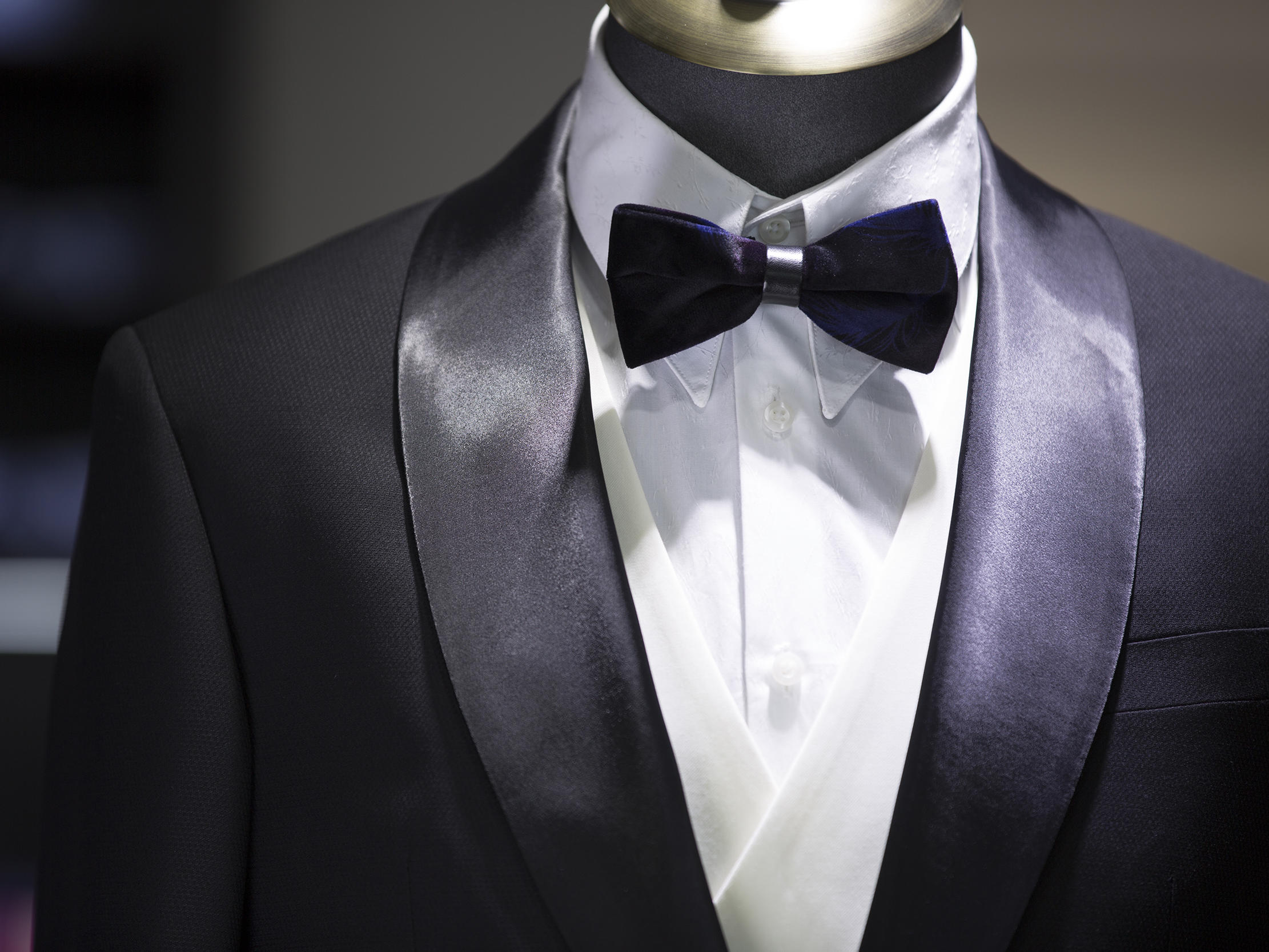 男士礼服 黑色青果领缎面拼接西服新郎结婚礼服