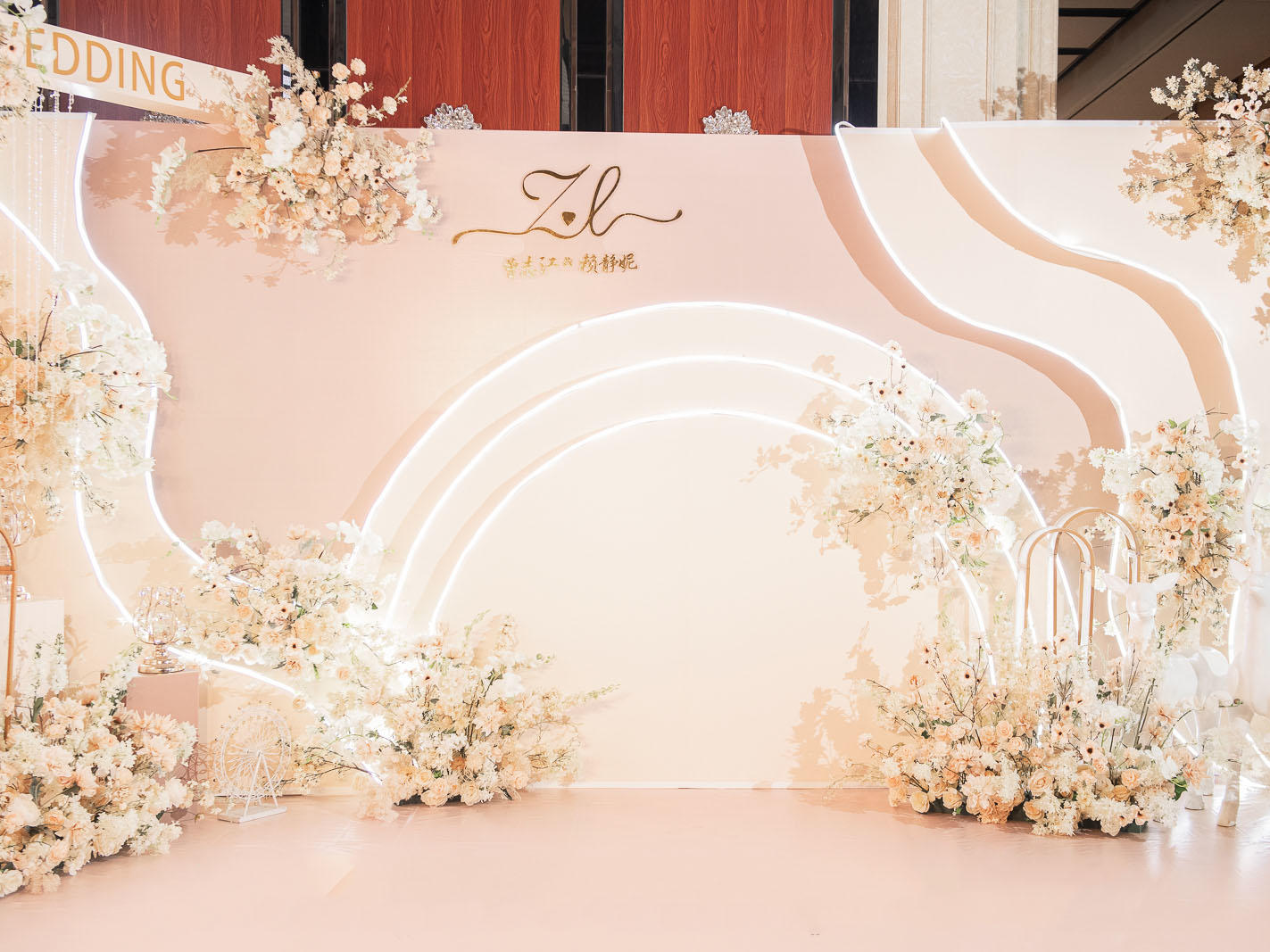 [寮步牡丹亭] 自愈系香槟婚礼，2W元内梦幻吊顶