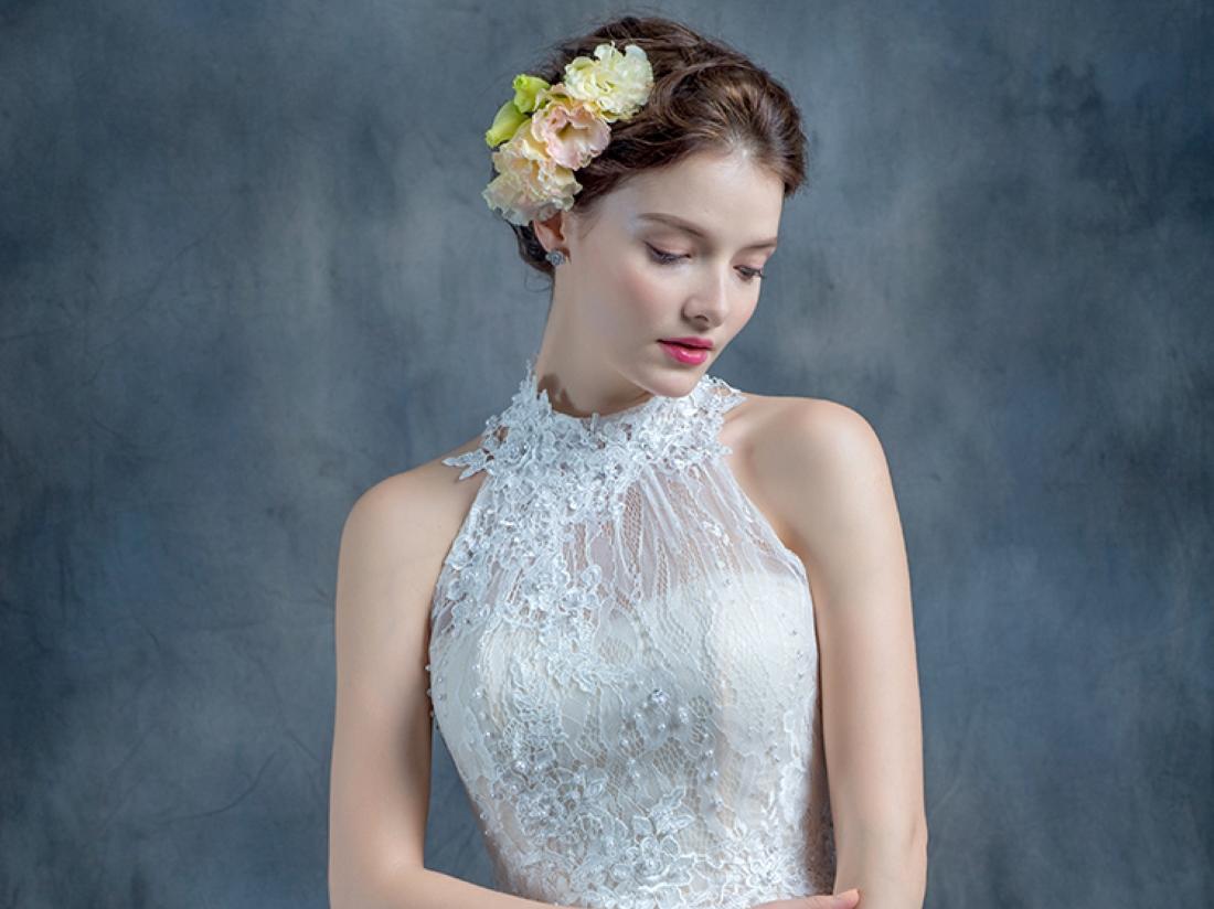 500多的年会礼服+妆容搭配套餐