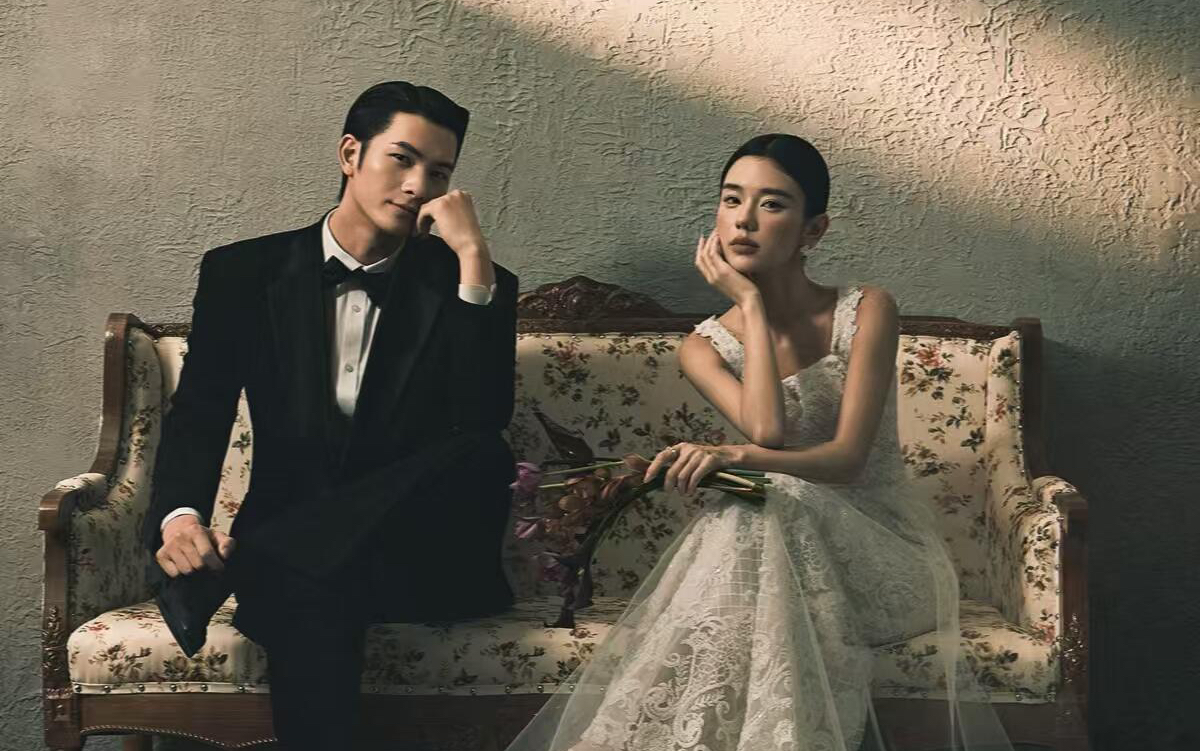光影婚纱照｜室内复古婚纱照风格推荐