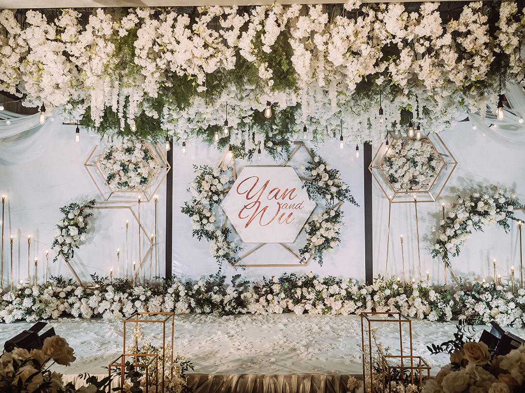 酒白绿色韩式婚礼  一价全包